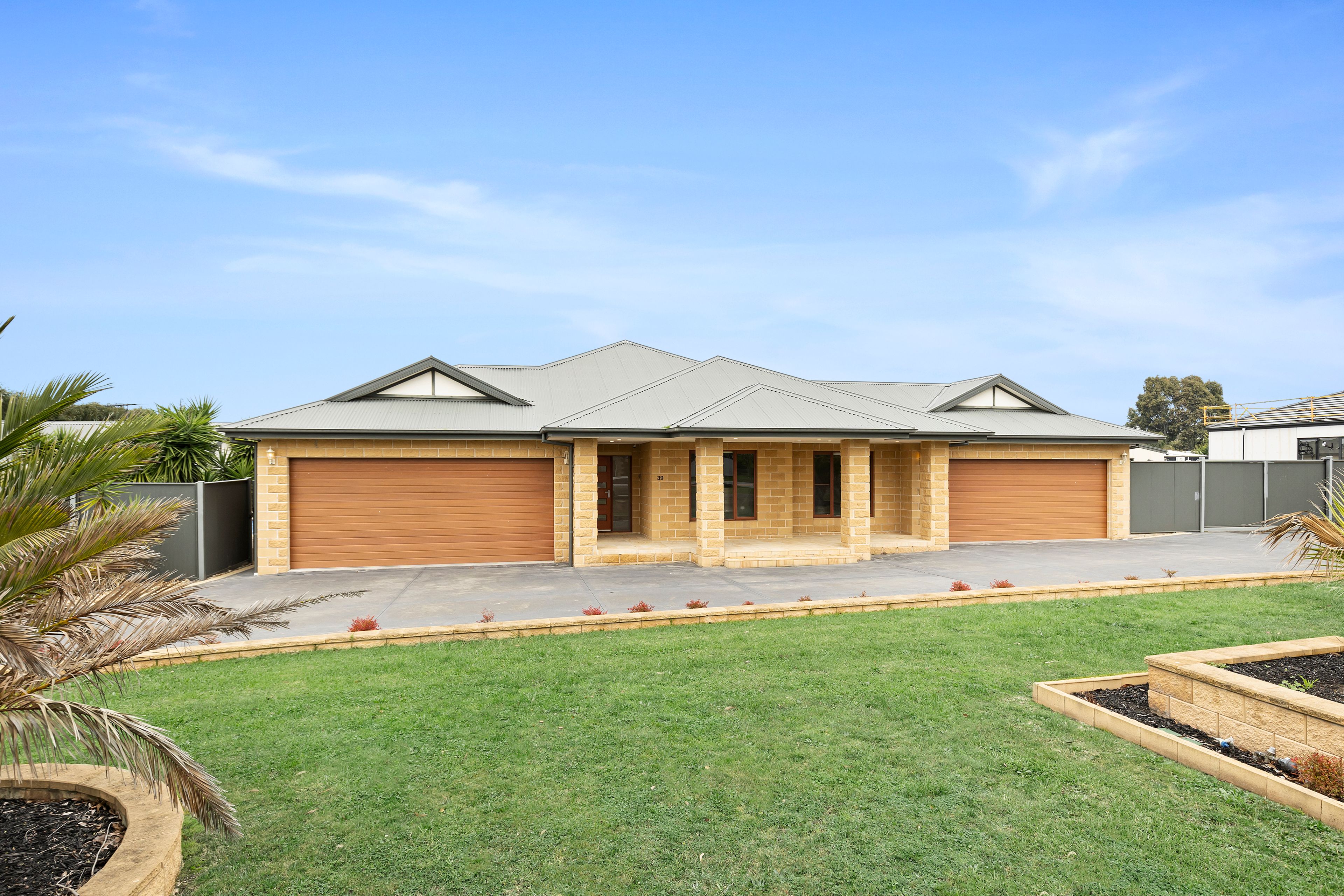 39 Highgrove Drive, Sunbury, VIC 3429