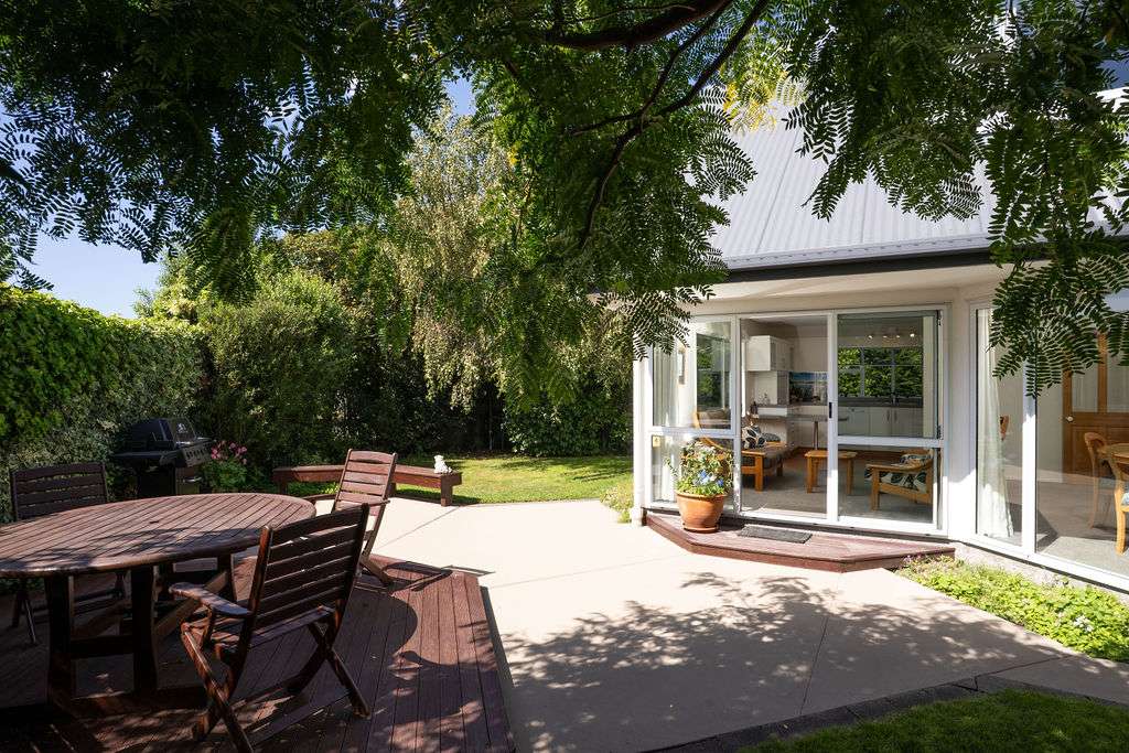 82A Withells Road photo 33