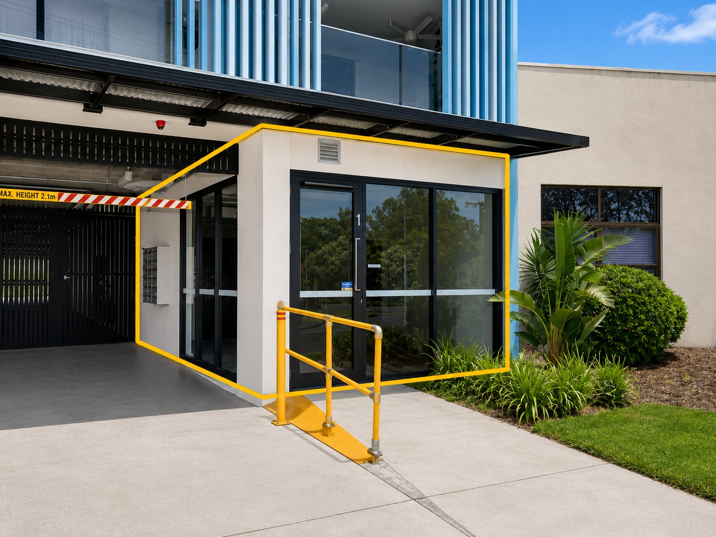 1/8 Nepean Avenue, Arana Hills, QLD 4054
