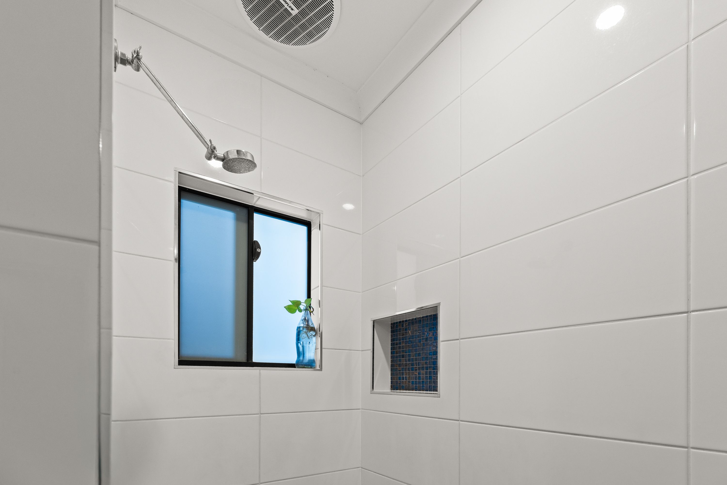 17 Tokumaru Bend — photo 12 of 20