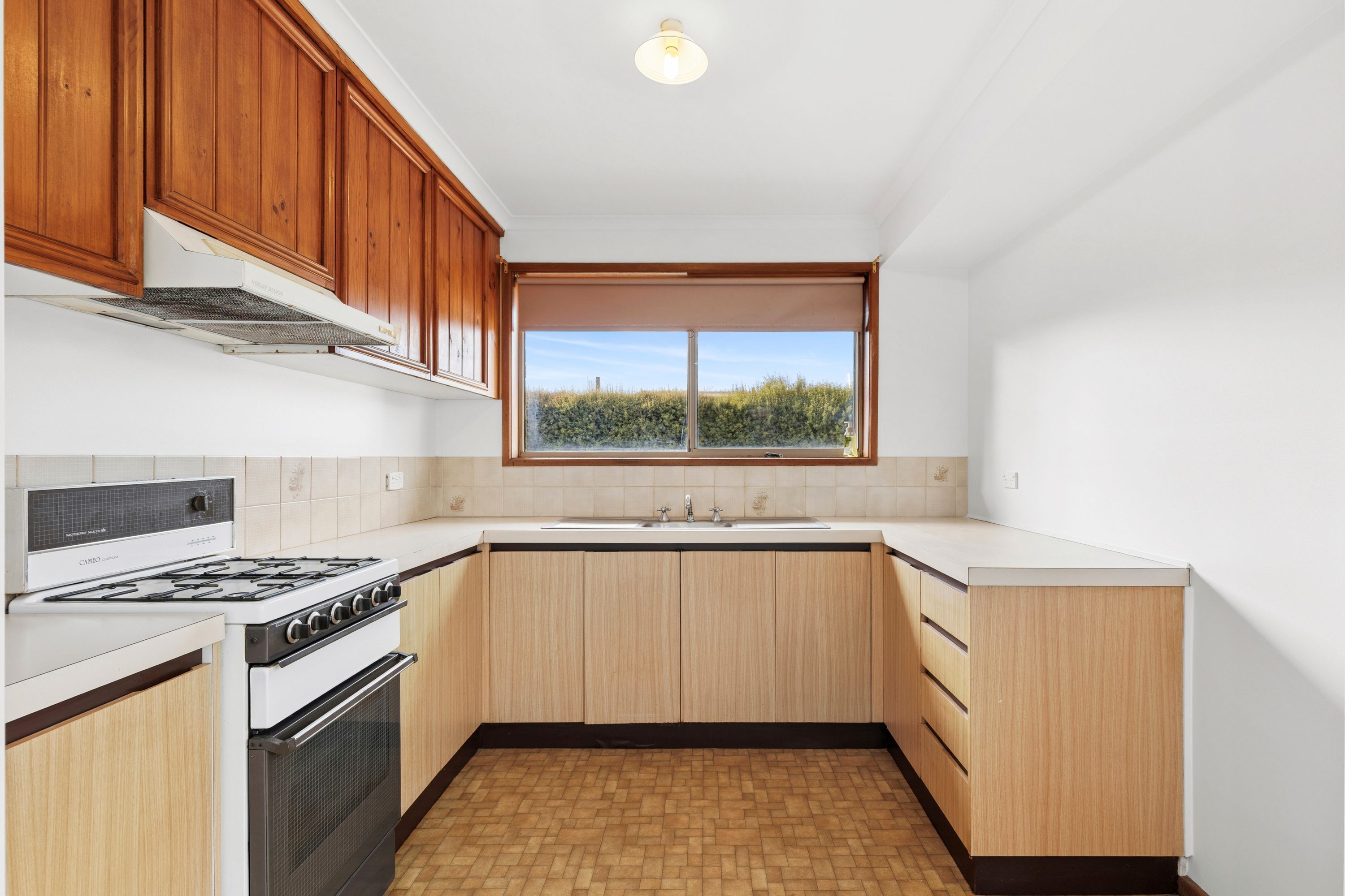 8 Altair Avenue — photo 3 of 12