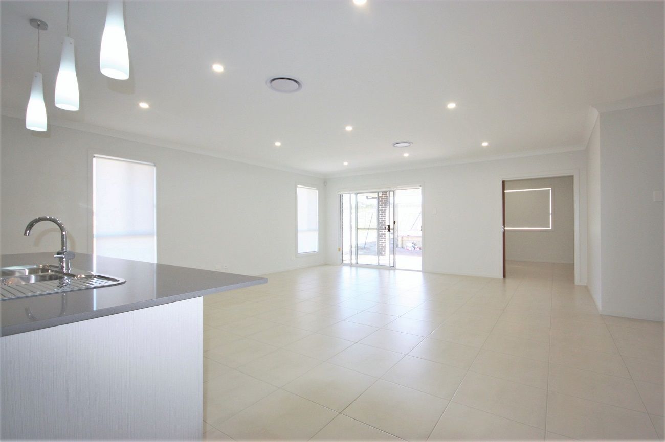 132A Hampshire Boulevard, Spring Farm, NSW 2570