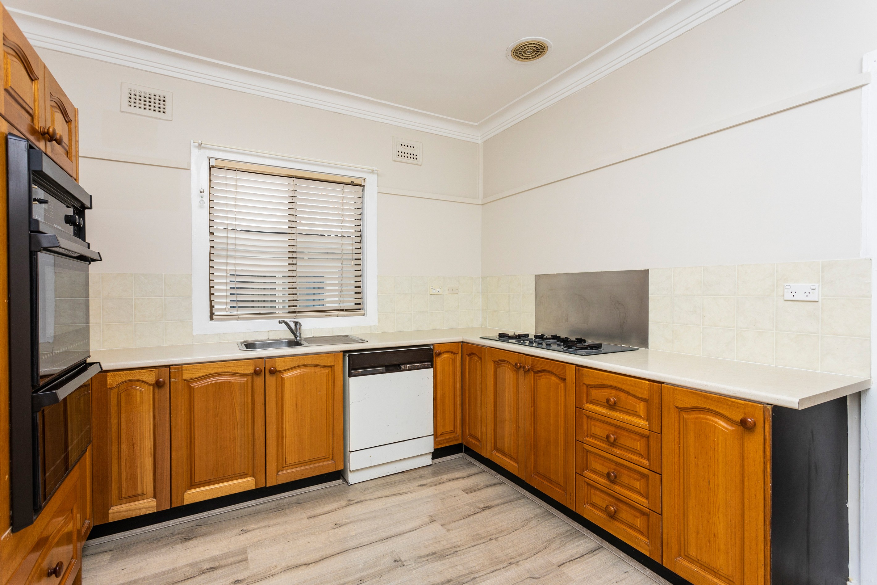 2 Lyne Street, Oak Flats, NSW 2529