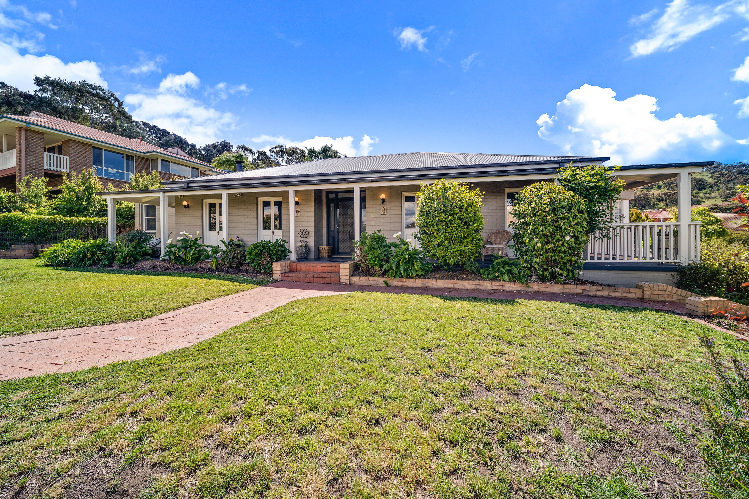 2 Luckins Place, Fadden ACT 2904