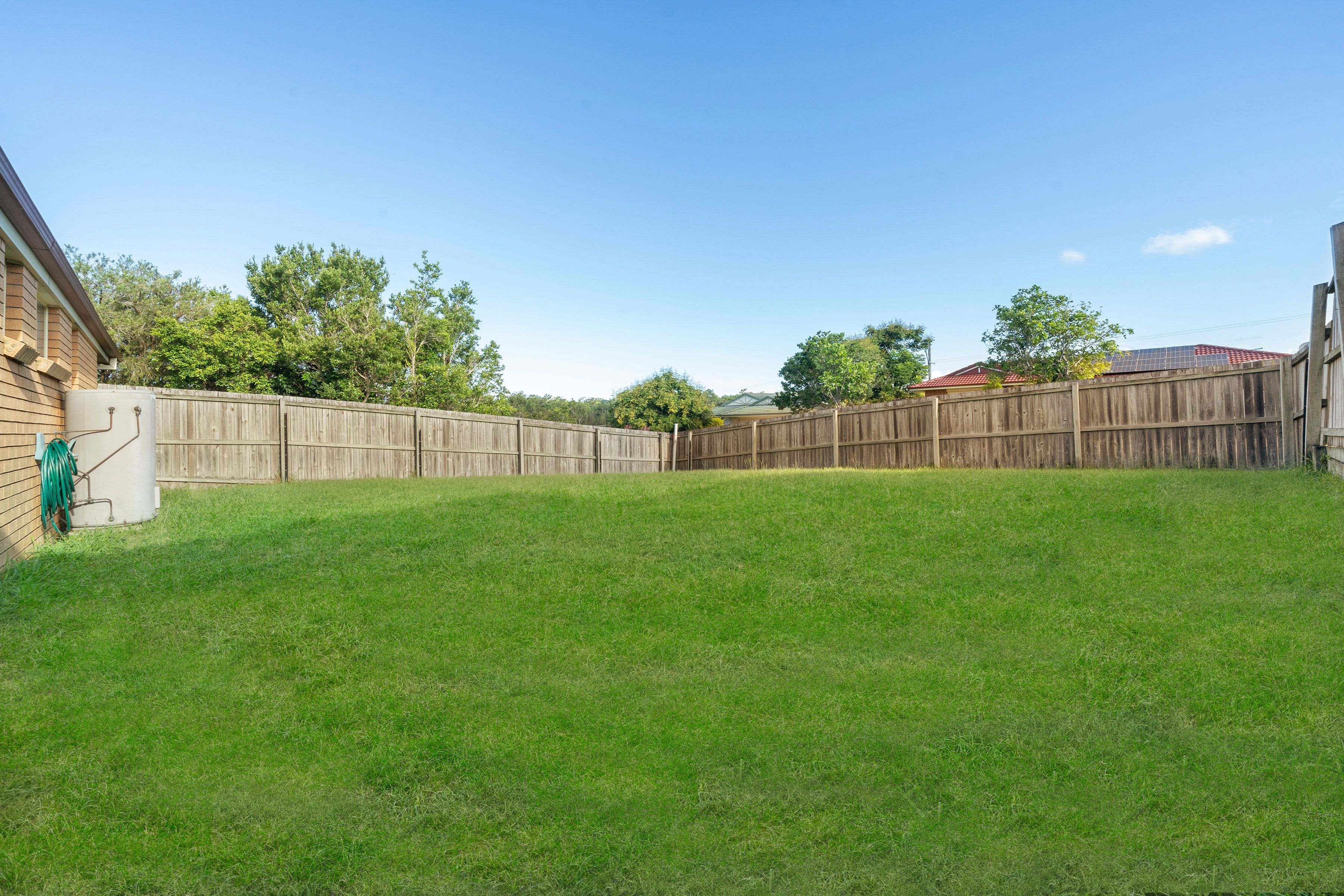 2 Hampshire Close, Heritage Park, QLD 4118