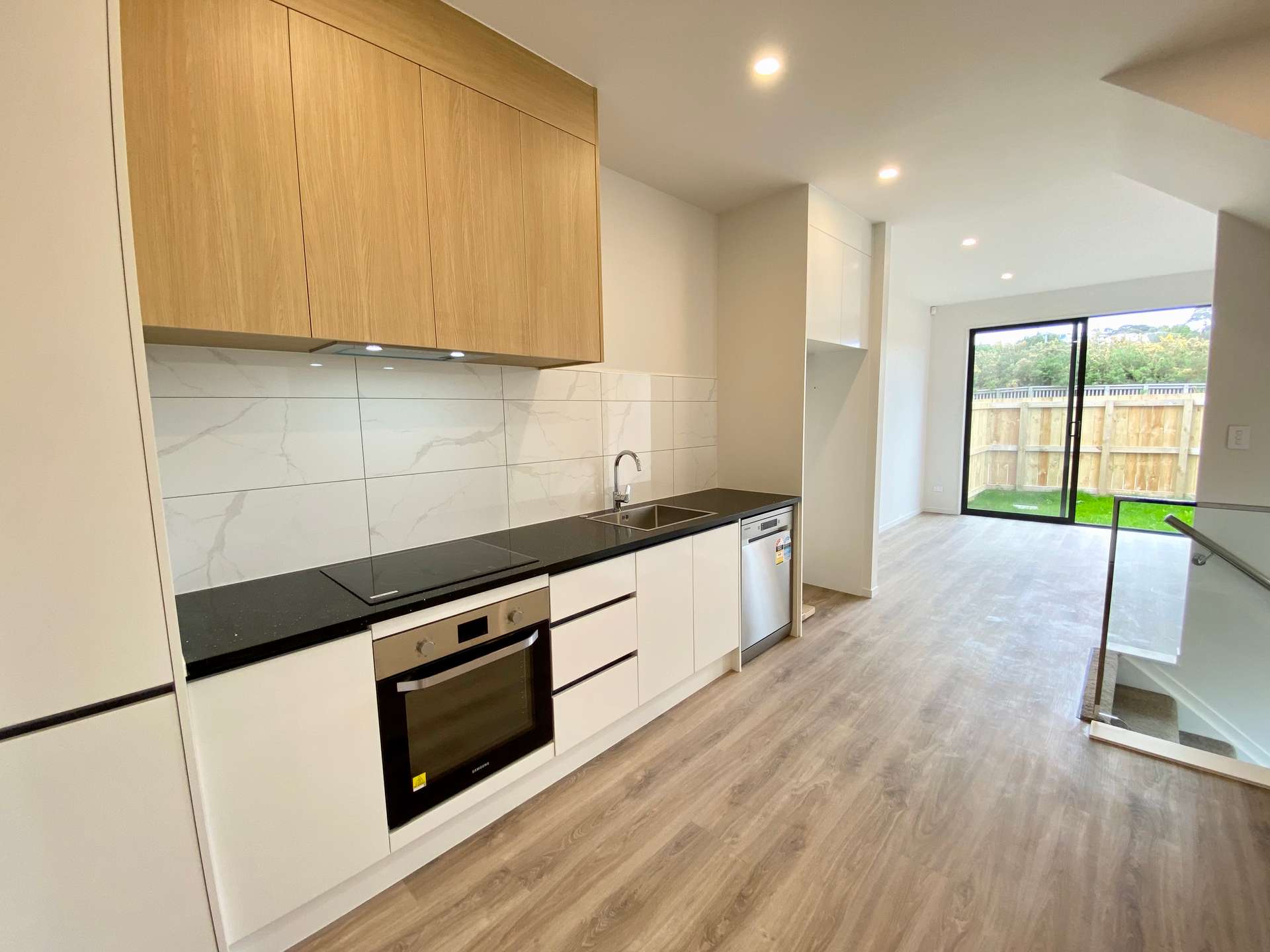 19 Bloom Crescent photo 3