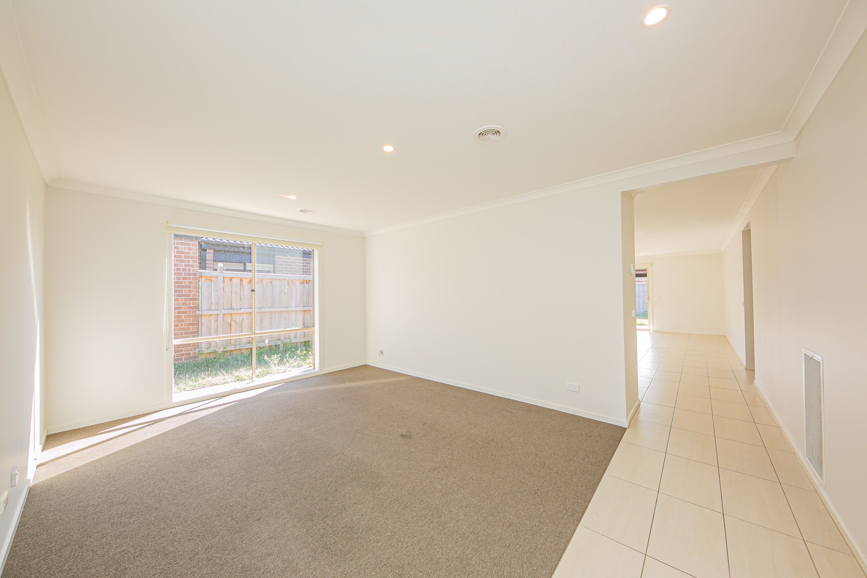 42 Merrin Circuit, Clyde North, VIC 3978