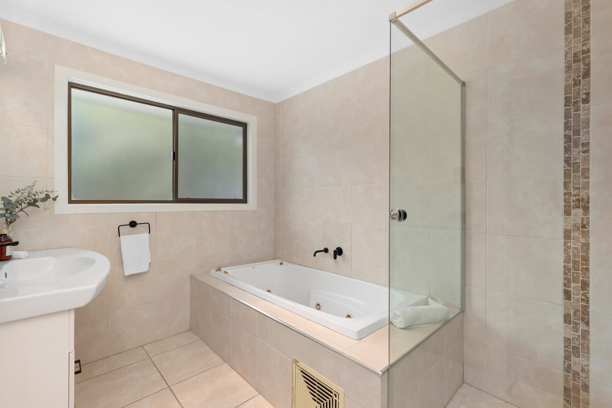 19 Farnworth Street — photo 12 of 19