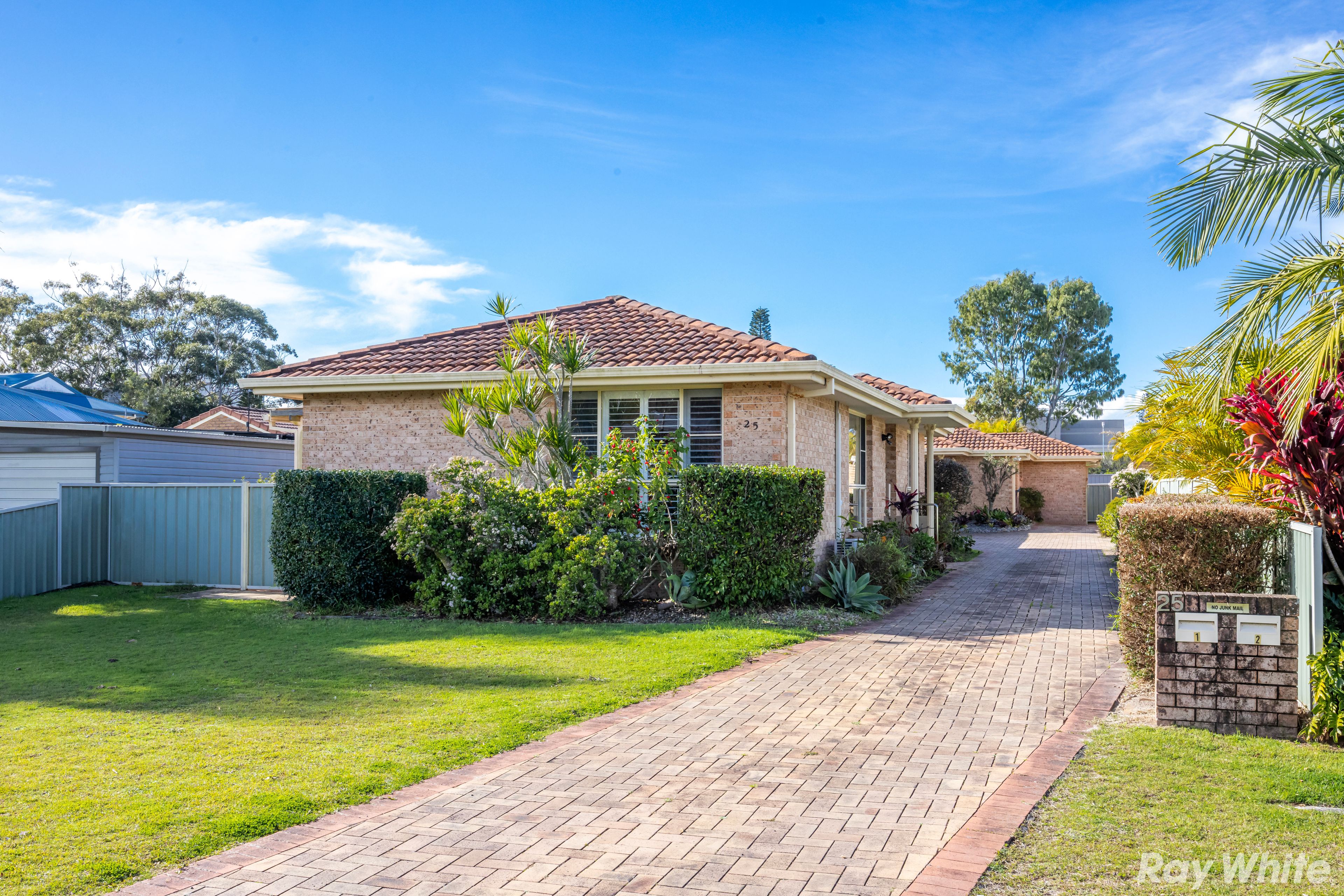 1/25 Bent Street — photo from Ray White Forster Tuncurry