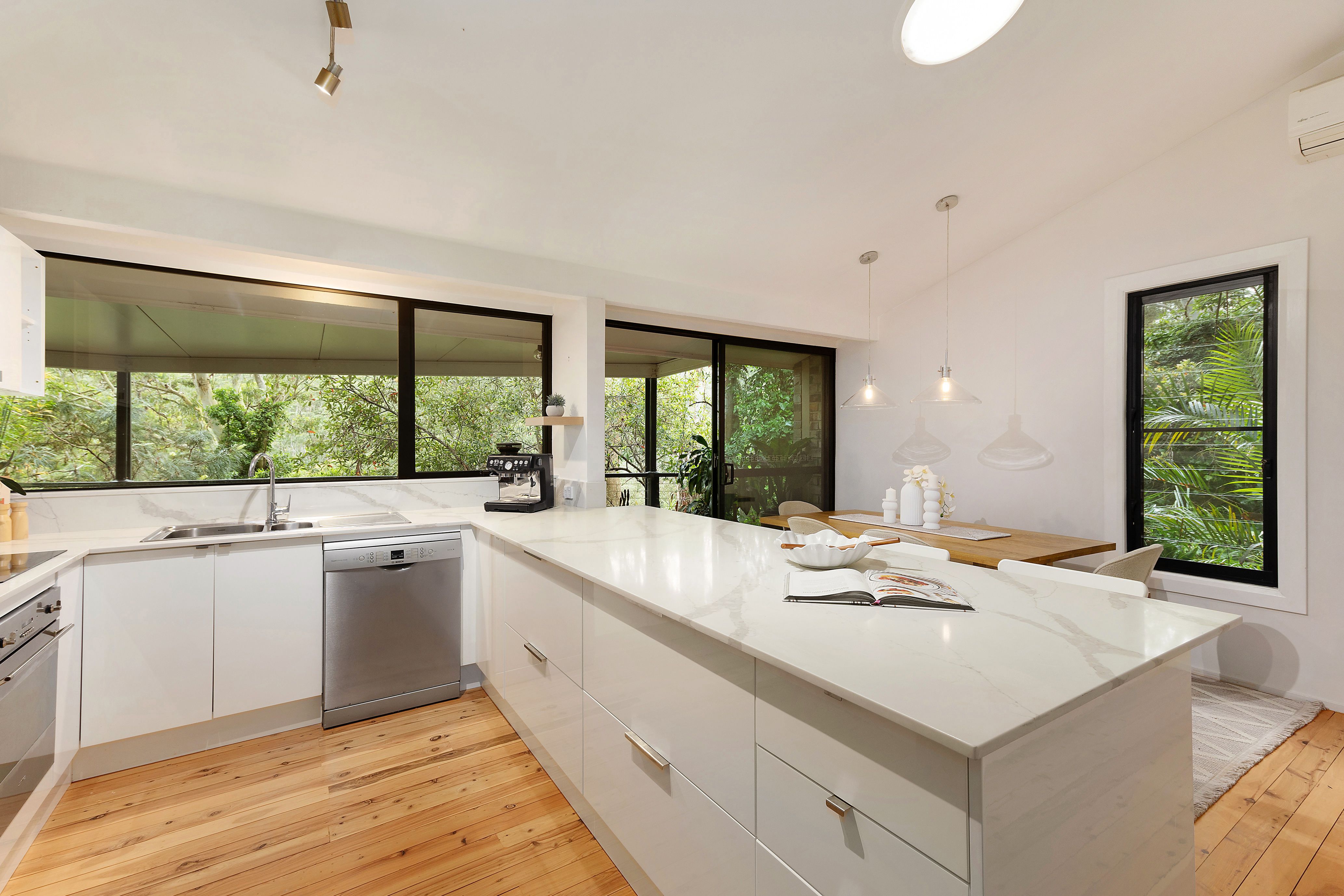 21 Milford Place — photo 5 of 11