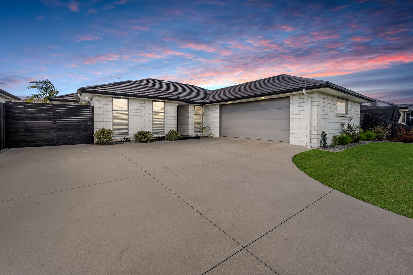 5 Livingstone Drive, Papamoa Beach, Tauranga City Real Estate Ray