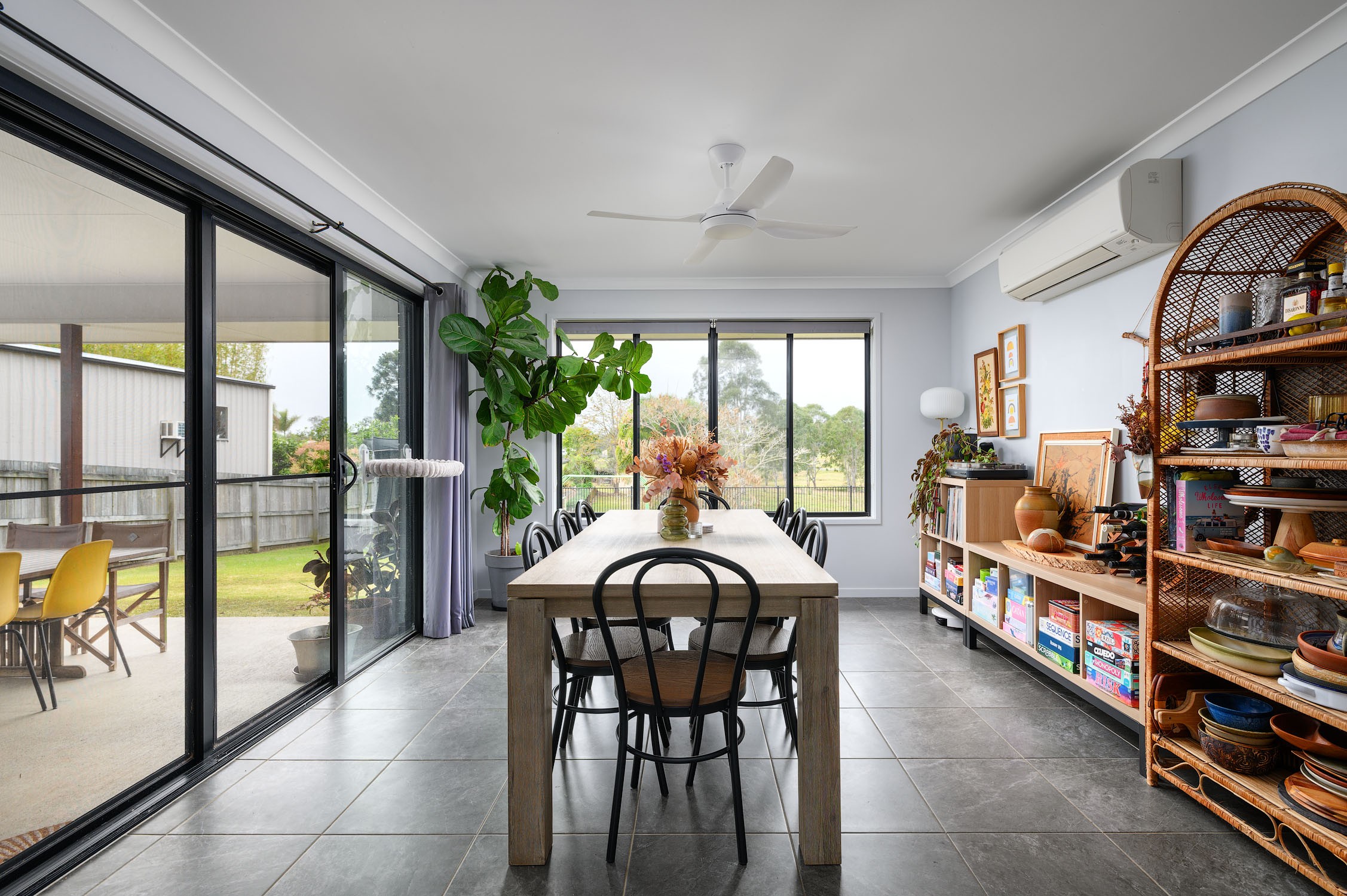 11 Cambridge Circuit, Southside, QLD 4570