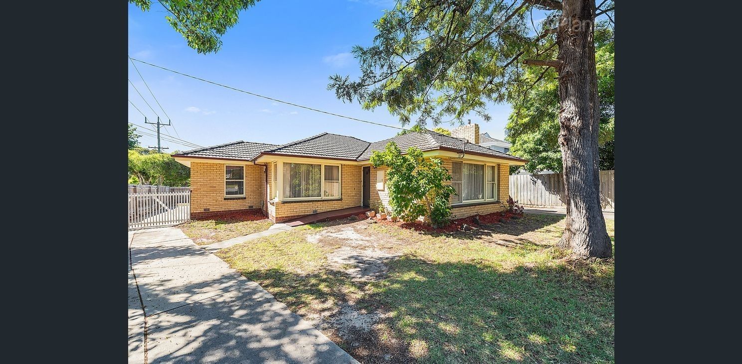 13 Johnson Drive, Ferntree Gully VIC 3156