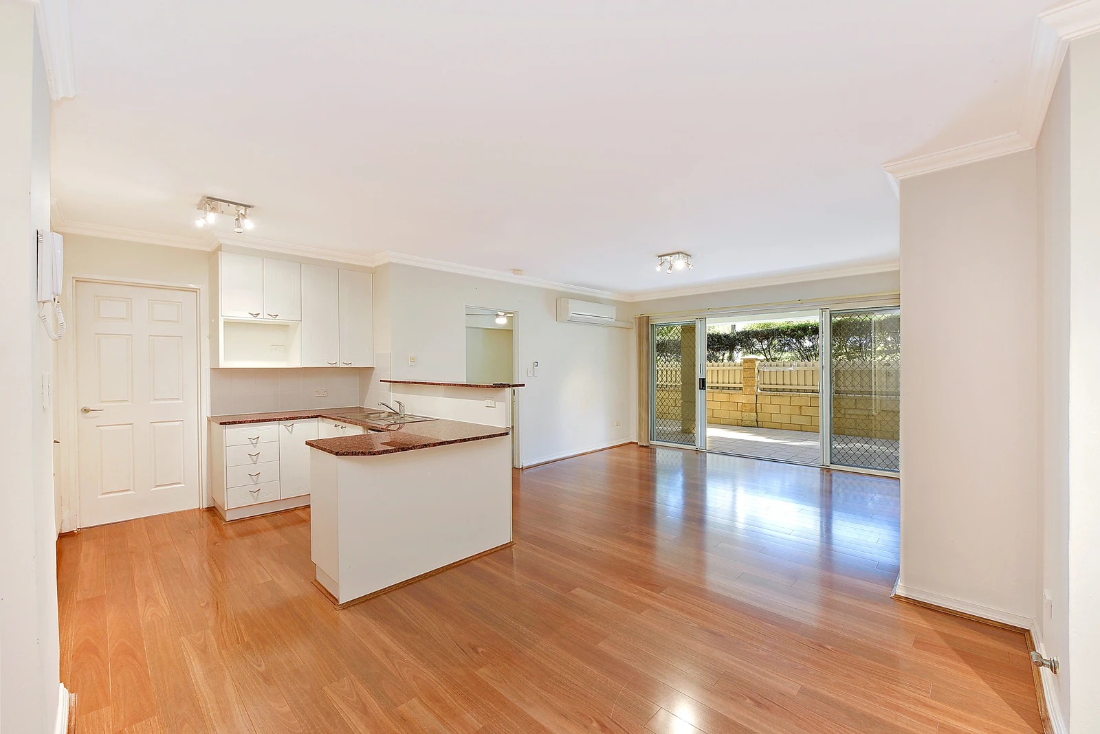 8/21 Water Street, Hornsby, NSW 2077