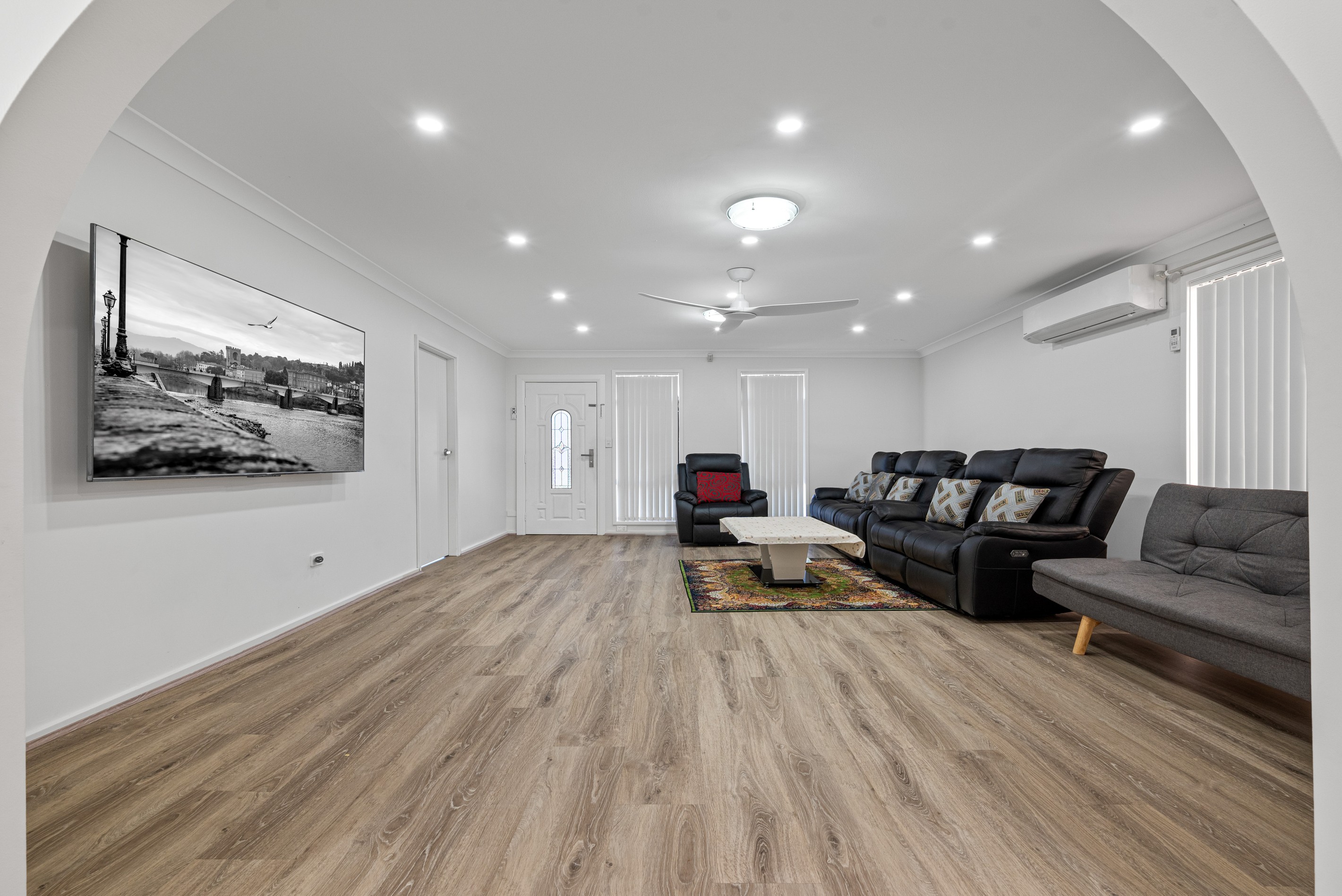 19 Guernsey Avenue, Minto, NSW 2566