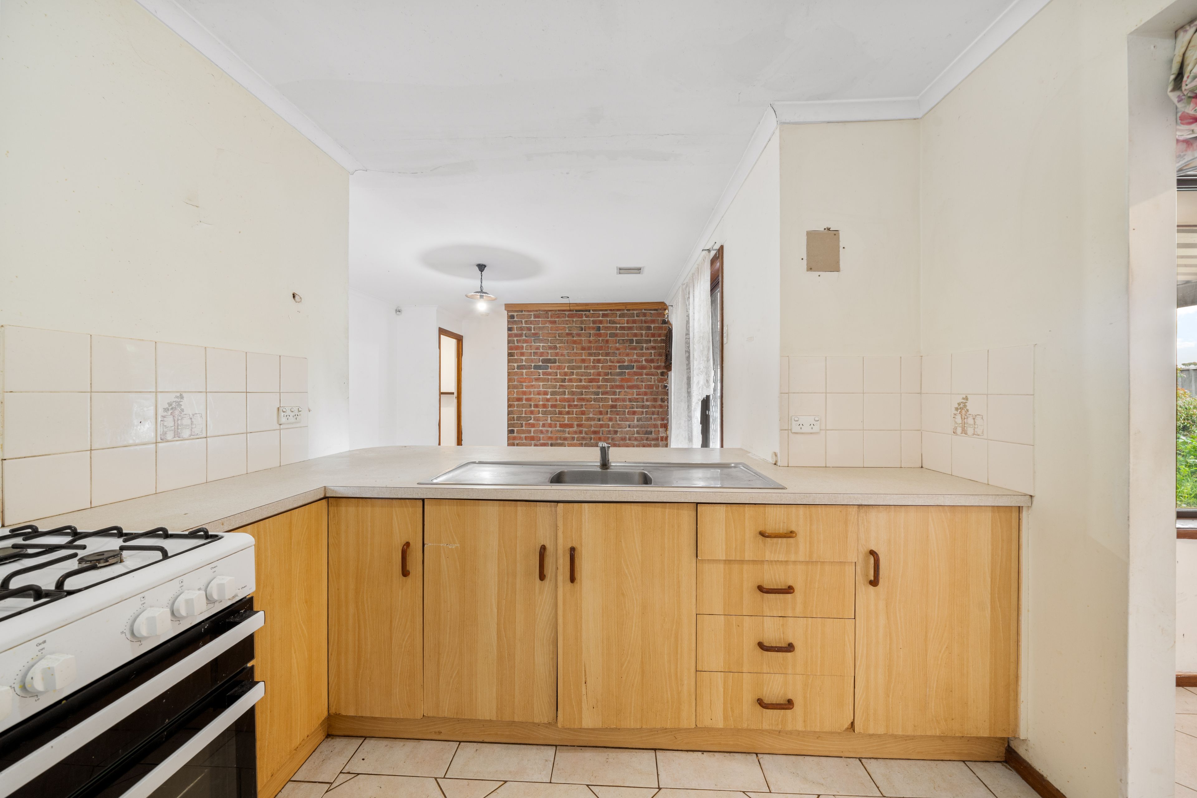 36 Uley Road — photo 9 of 20