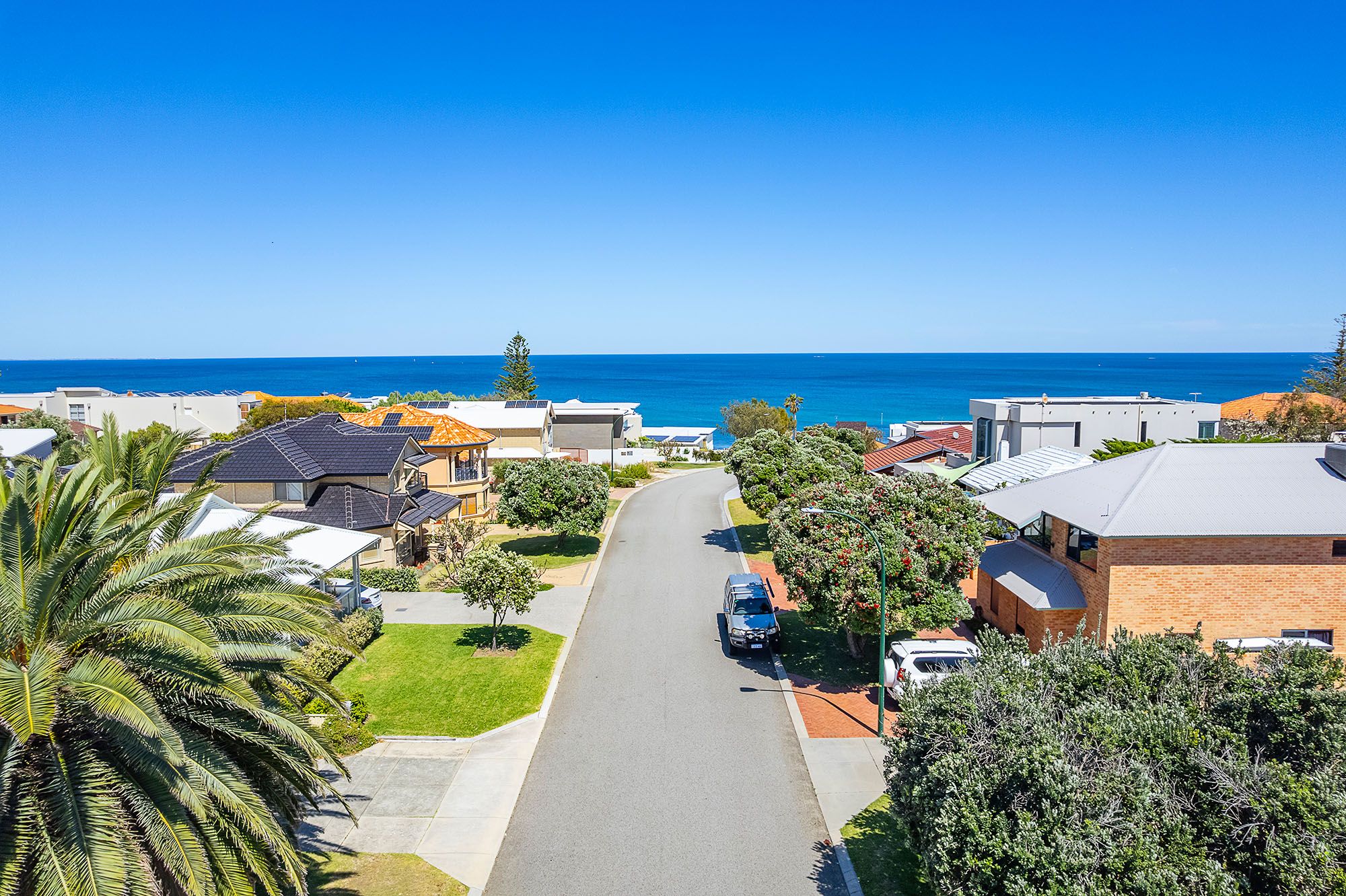 24 Belhus Drive, Trigg WA 6029