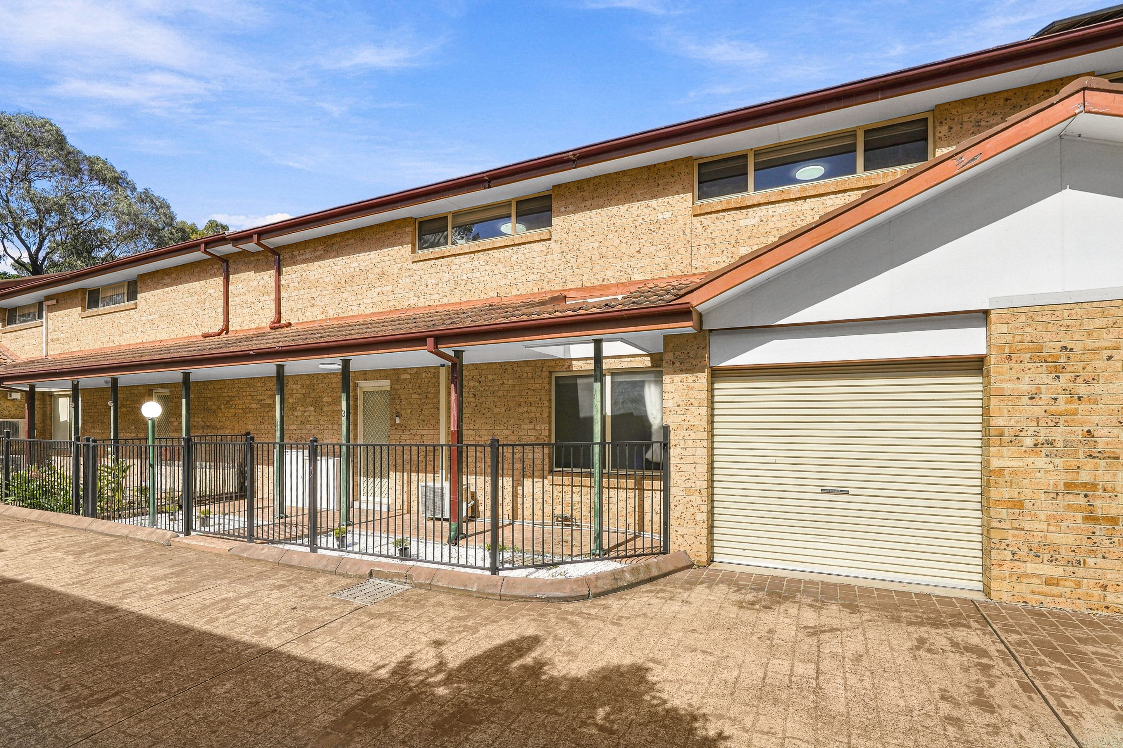 3/50 Hythe Street — photo from Ray White United Group