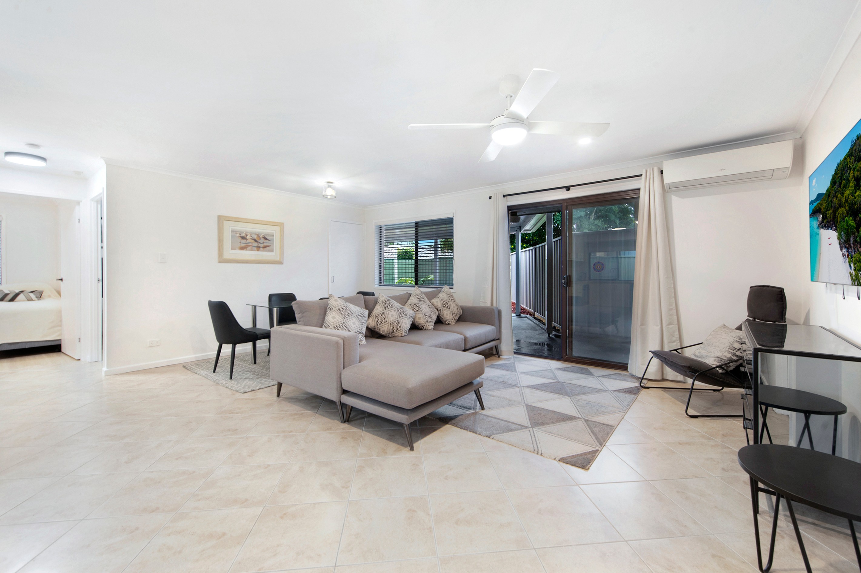 2/269 Government Road, Labrador, QLD 4215