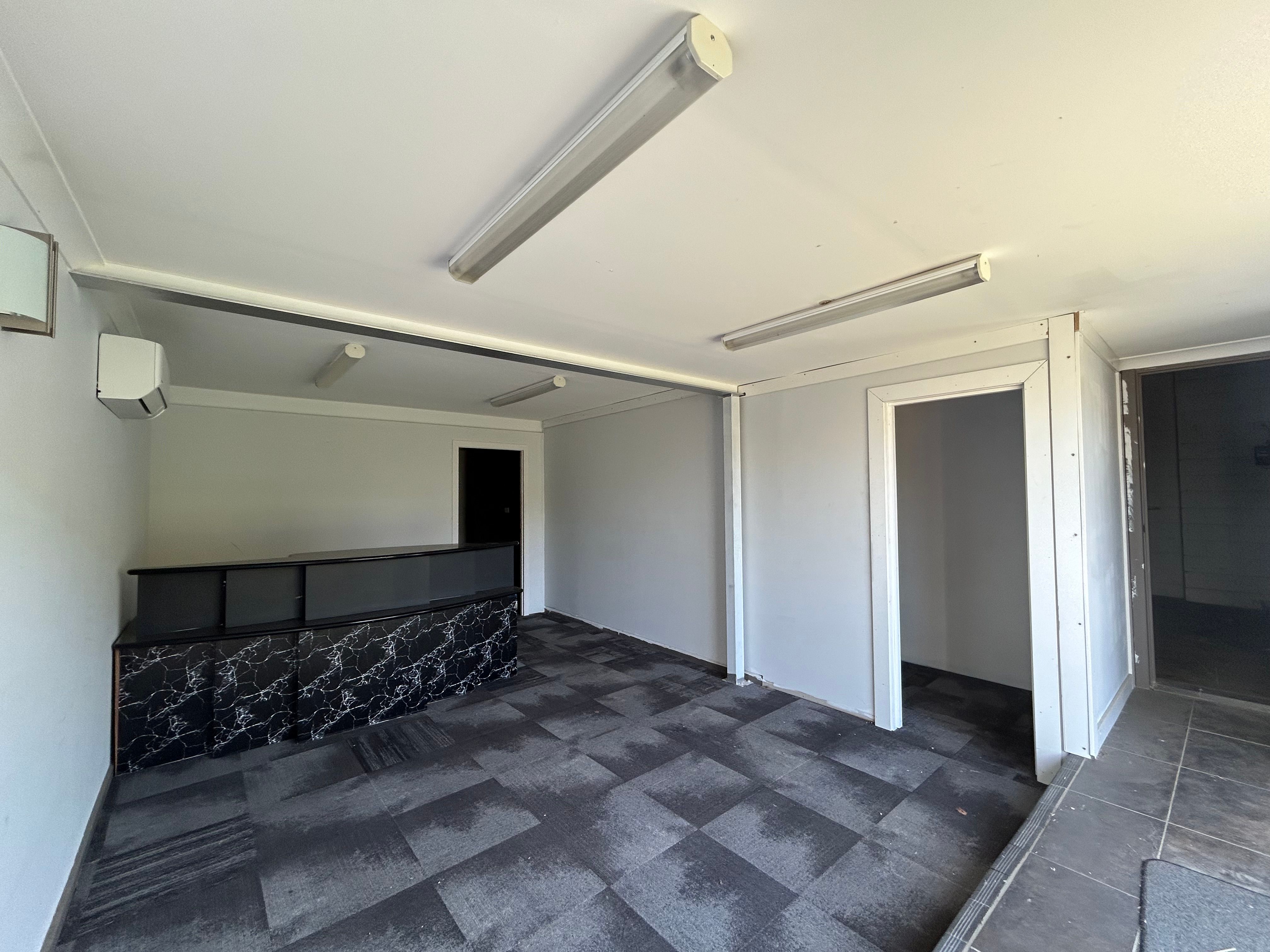 34 Yass Road, Queanbeyan, NSW 2620 Industrial/Warehouse for Sale or Lease RWC Canberra