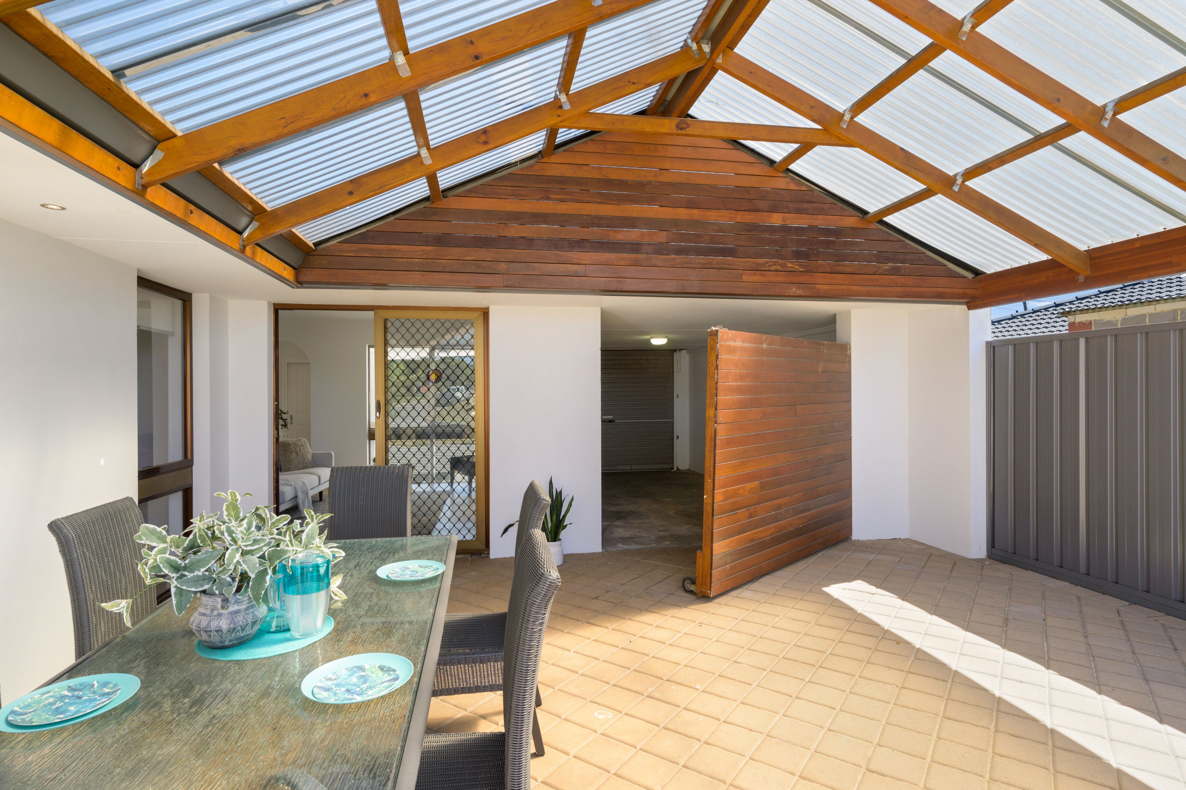 182 Bridgewater Drive, Kallaroo, WA 6025