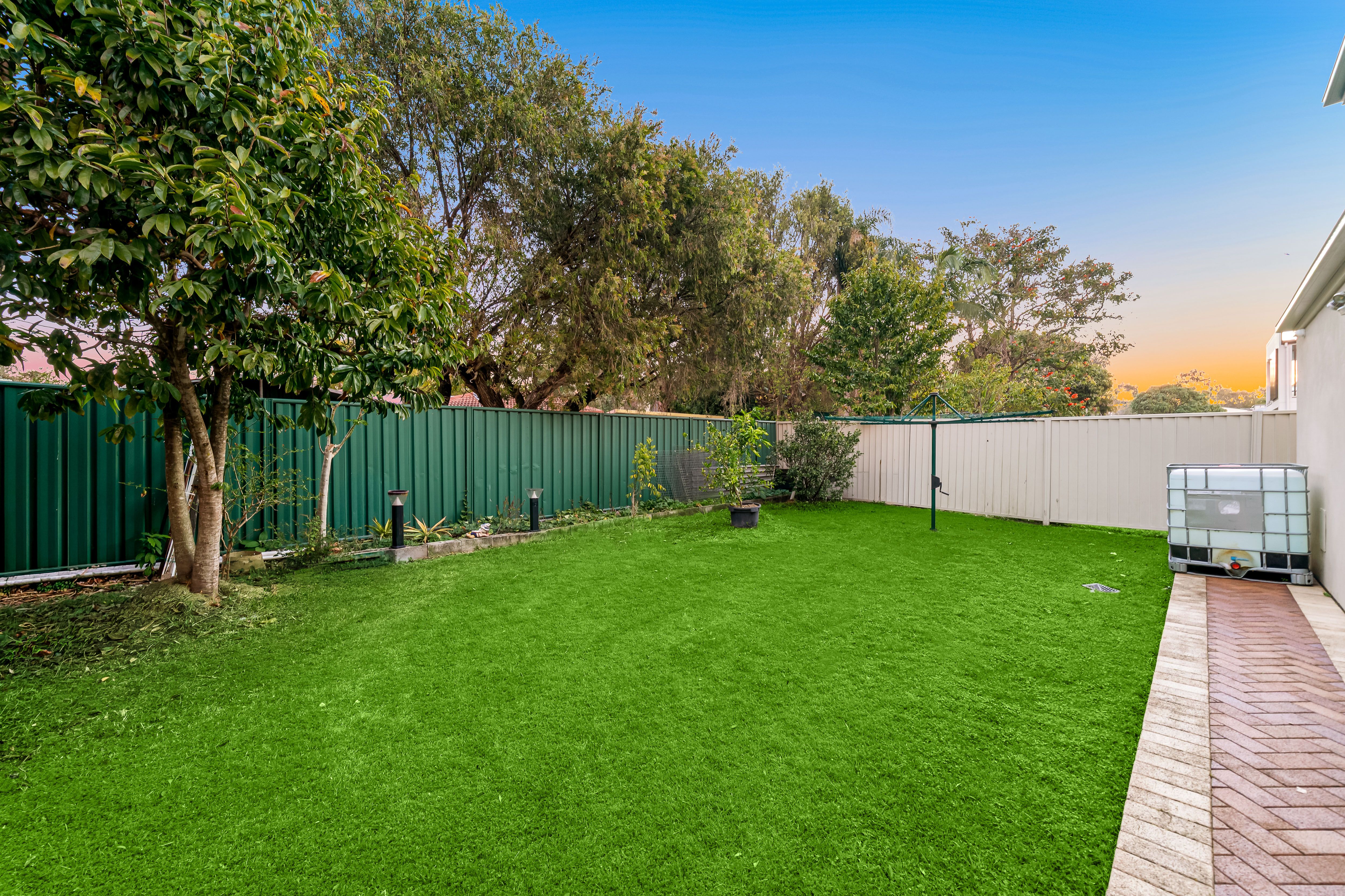 13A Beverley Avenue — photo 27 of 30