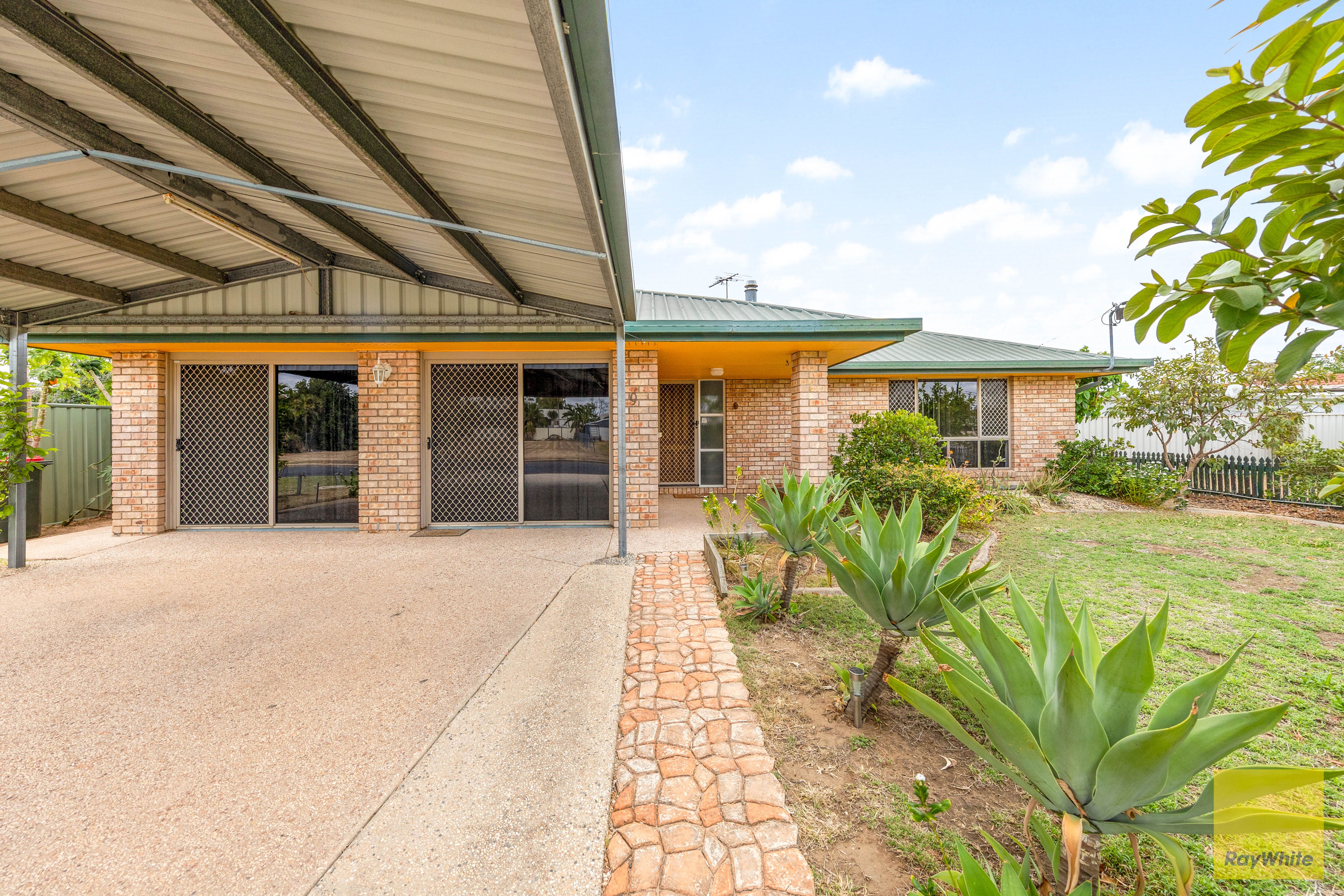 9 Smith Place — photo from Ray White Emerald