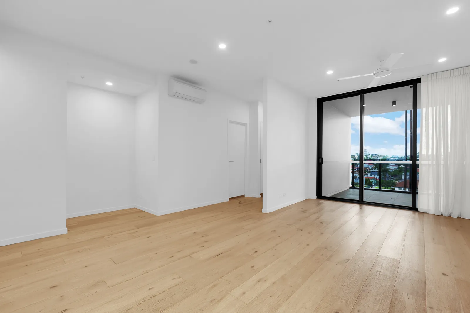 10609/19 Wilson Street, West End