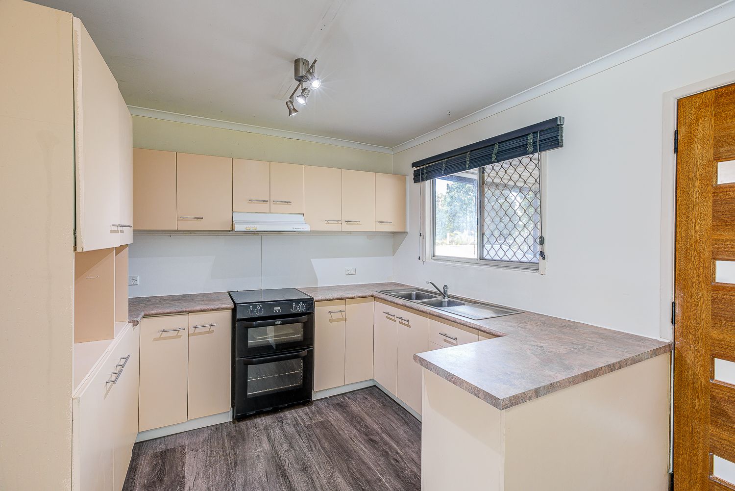 25 Blackbutt Street, Crestmead, QLD 4132