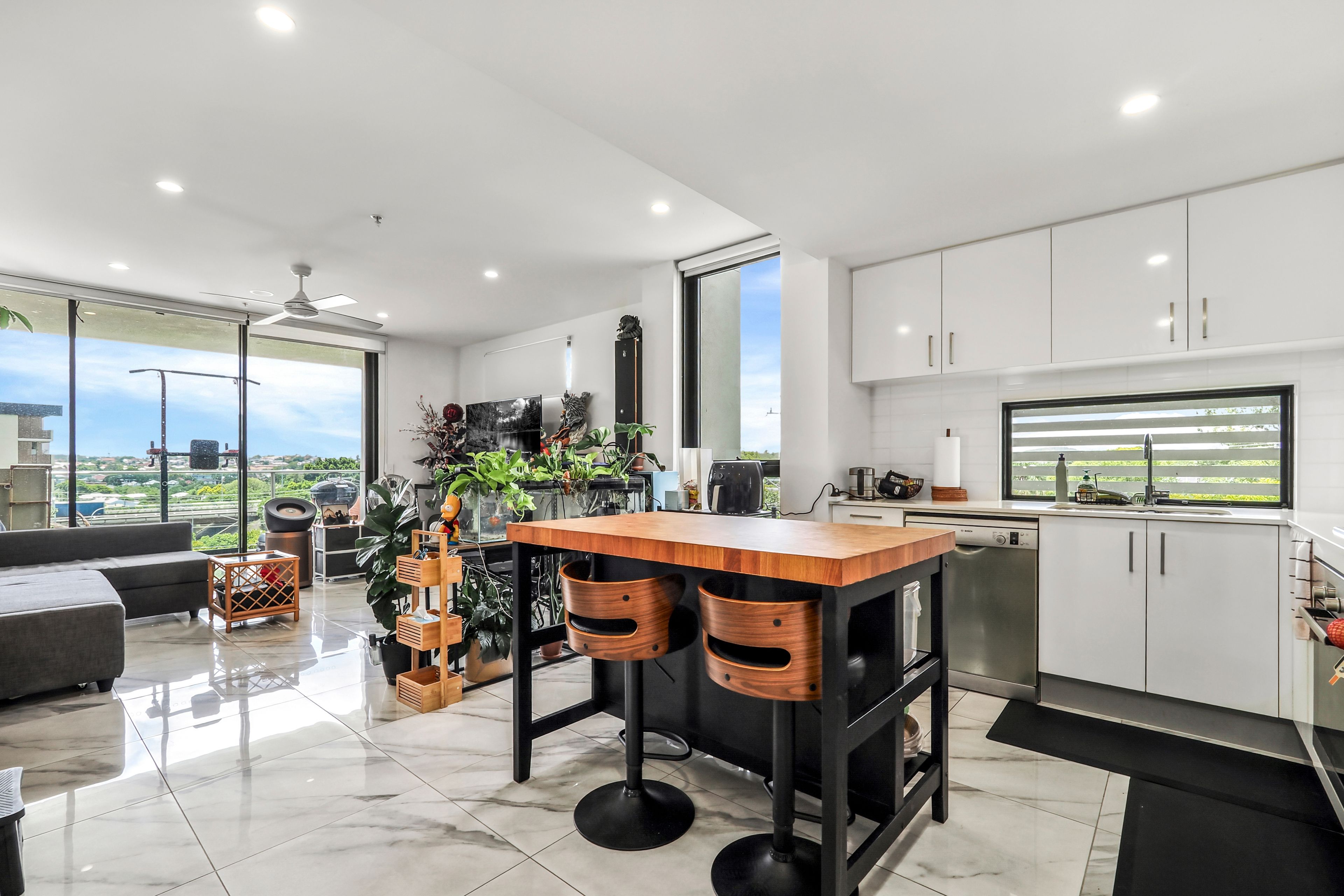 204/70-74 Carl Street, Woolloongabba QLD 4102