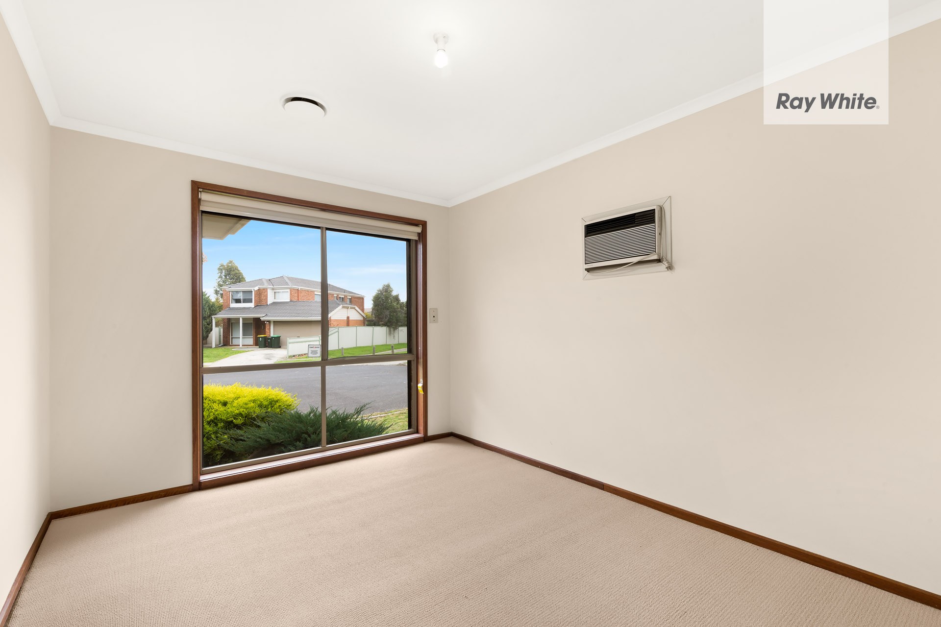 1/5A Crampton Crescent, Mill Park, VIC 3082