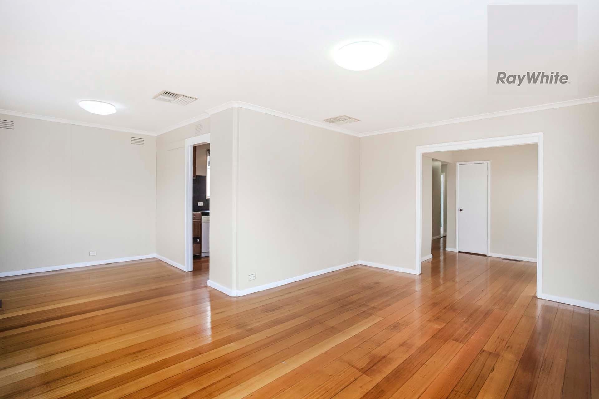 11 Highcliffe Close, Gladstone Park, VIC 3043