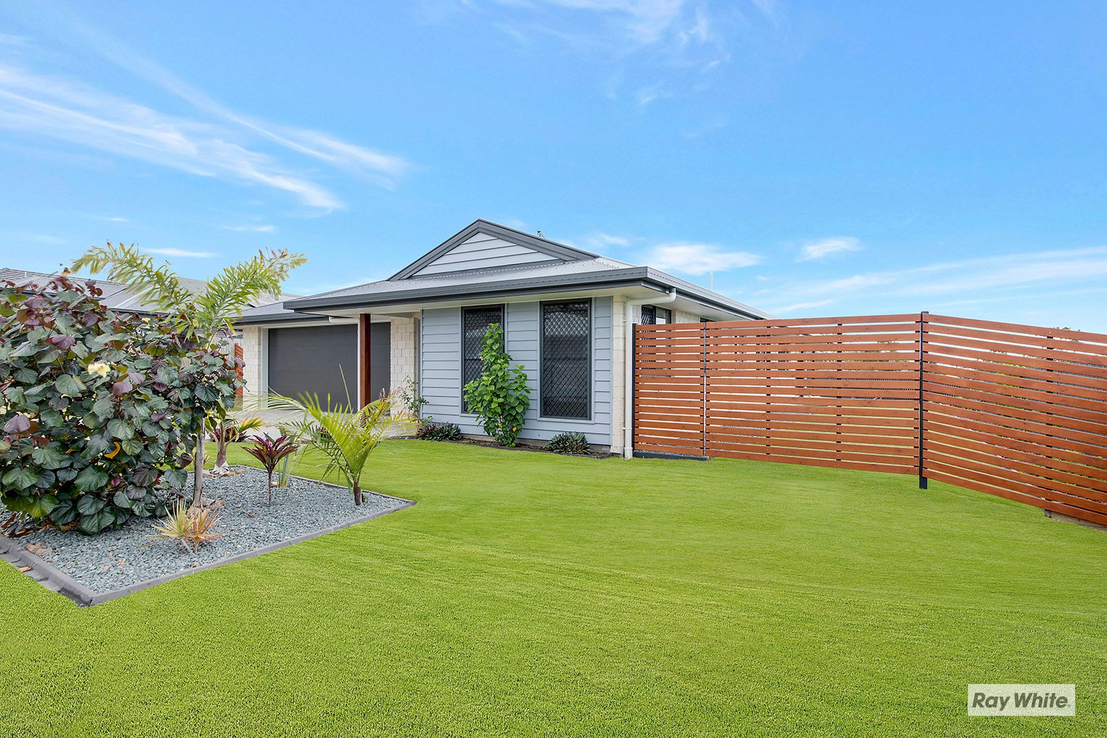 16 Shoalwater Circuit, Lammermoor, QLD 4703