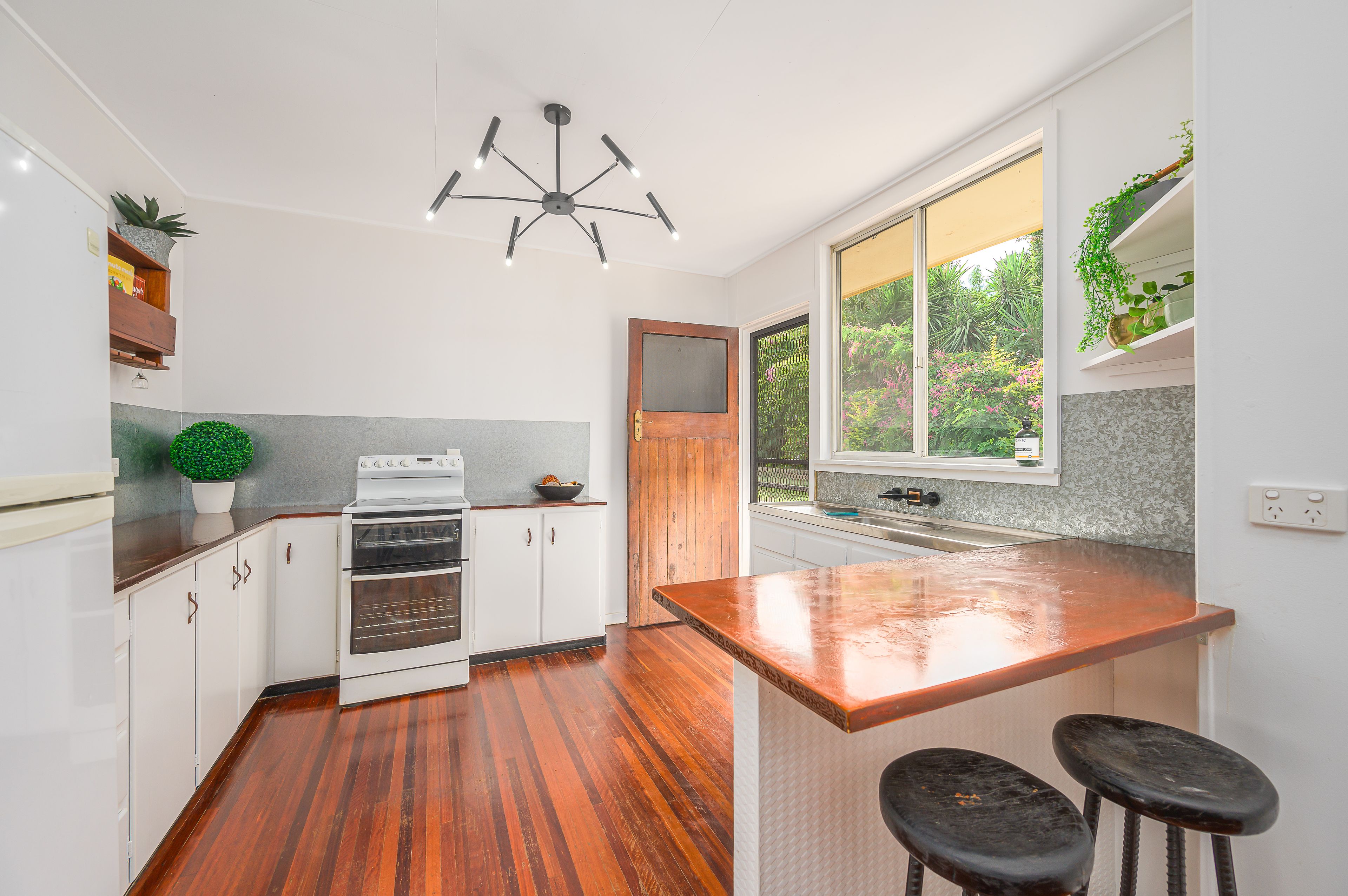 30 Boles Street, West Gladstone QLD 4680
