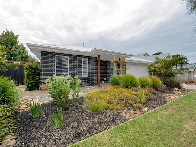 21 Roderick Close, Cowes, VIC 3922