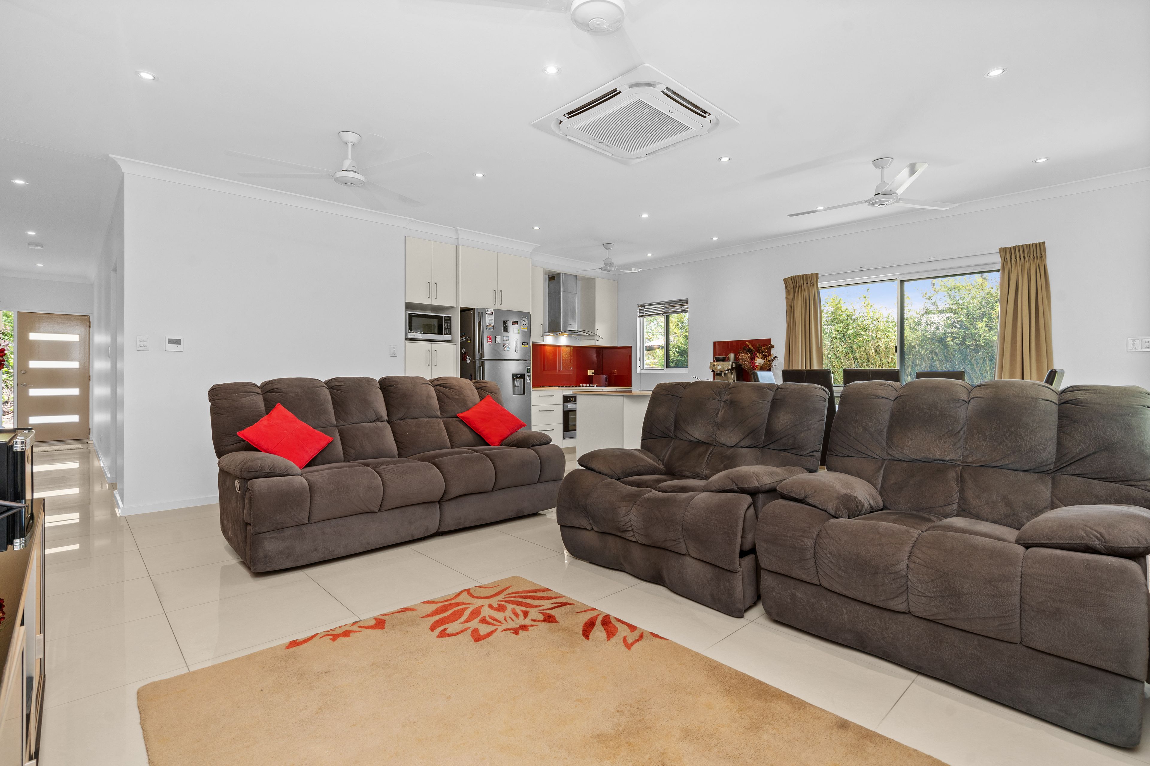 3 Gerardine Crescent — photo 7 of 26