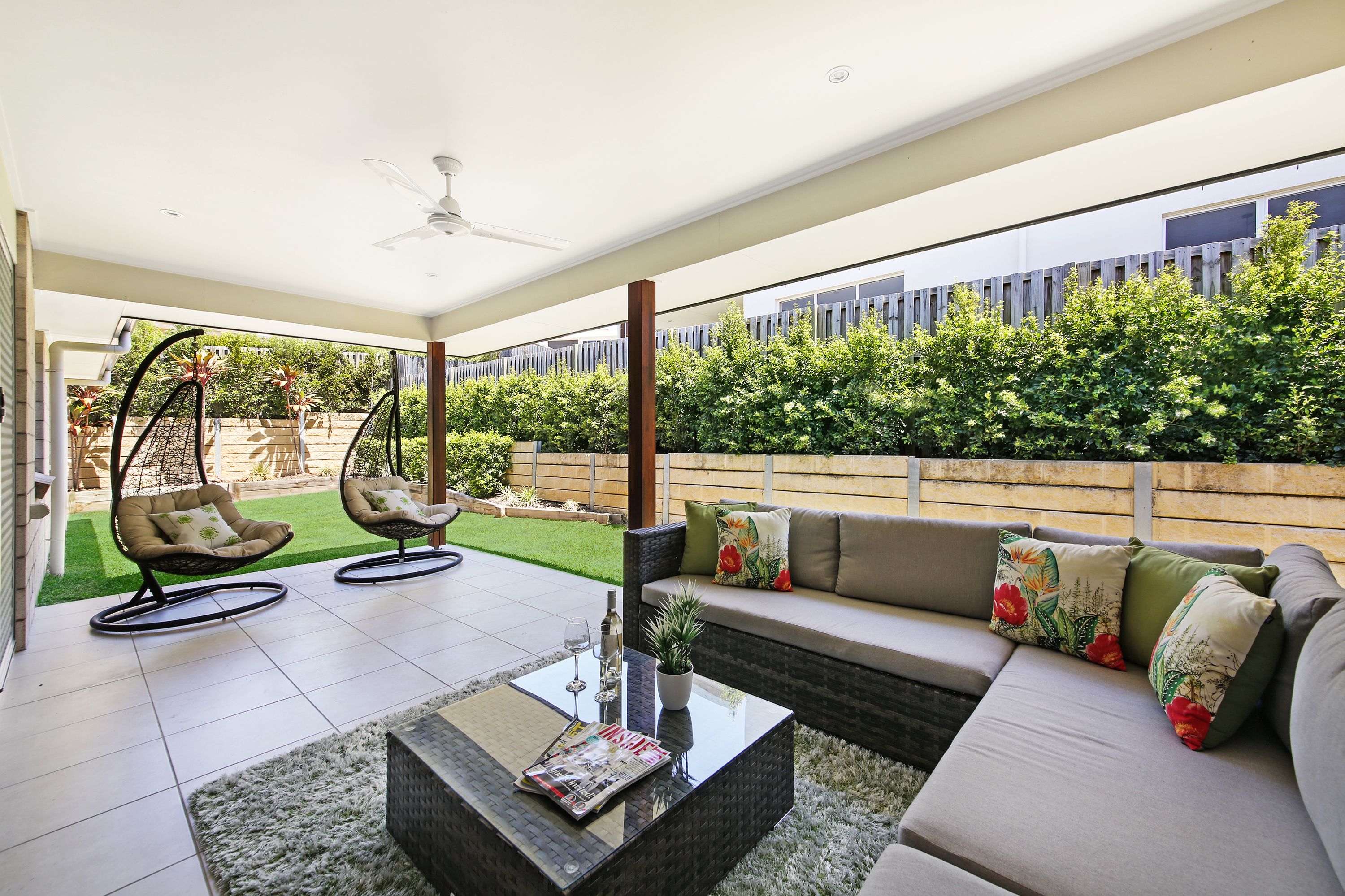 4 Sunbird Court, Elanora QLD 4221
