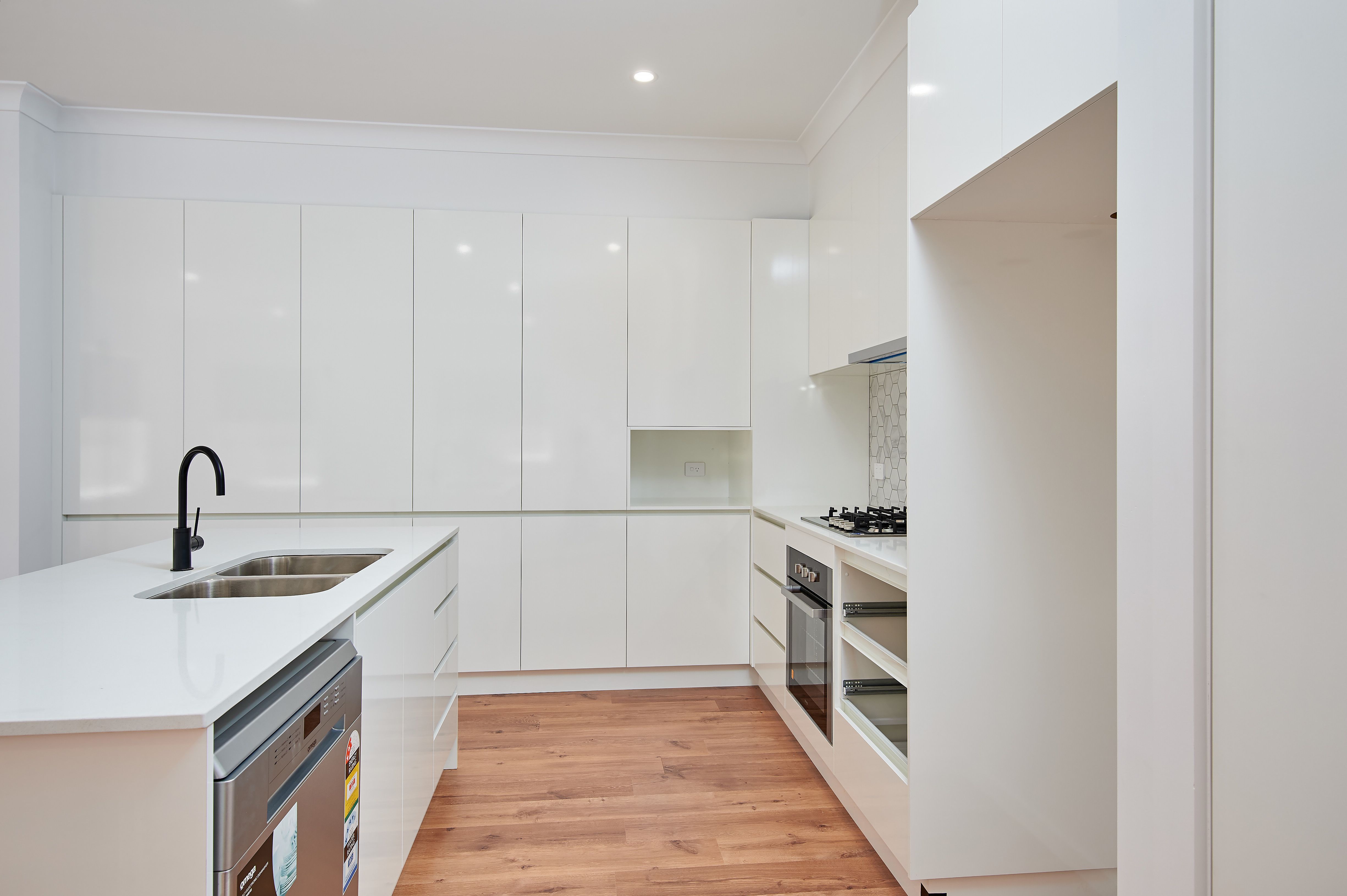 2/26 Messenger Avenue, Boorooma, NSW 2650