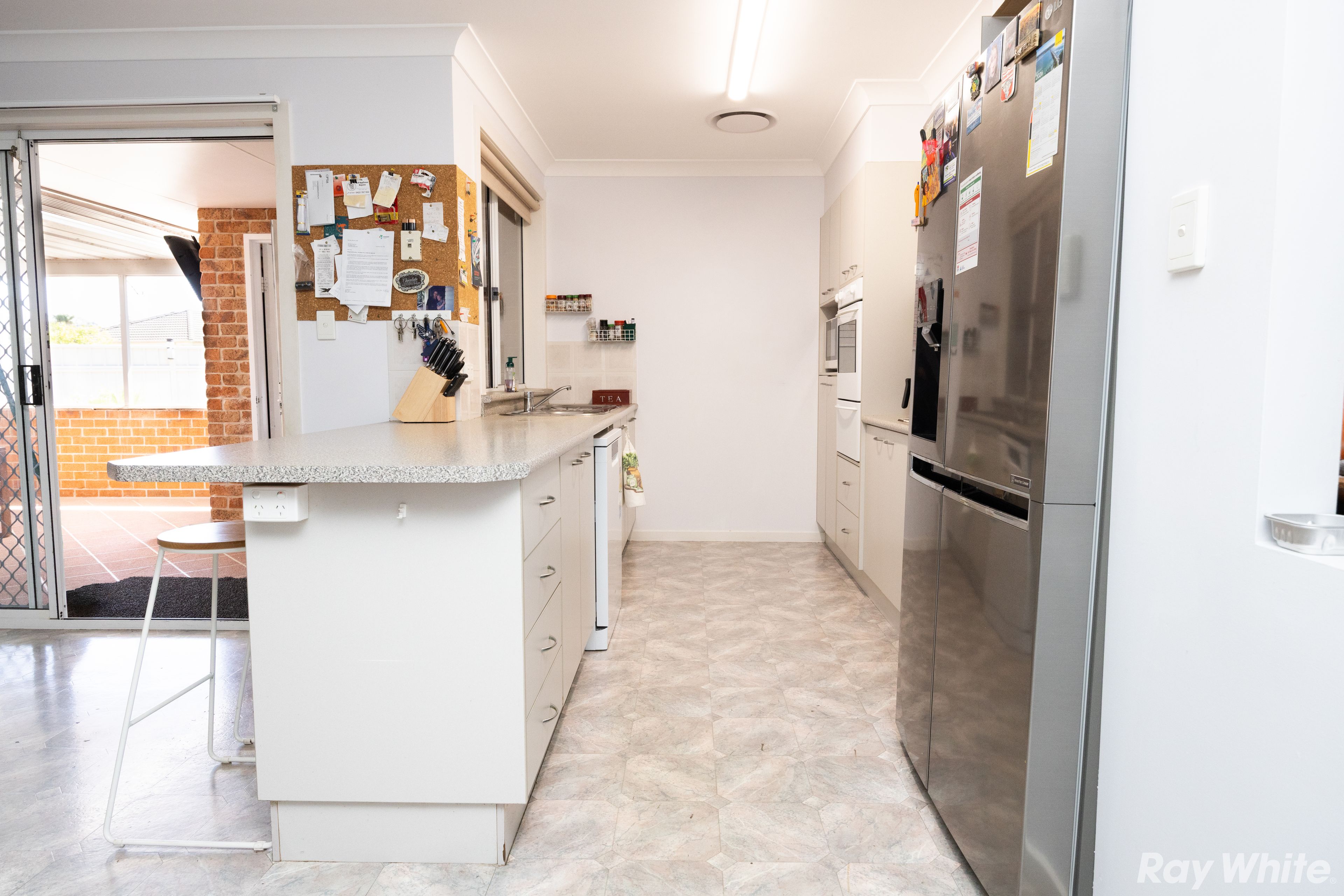 2A Hesper Drive — photo 4 of 11