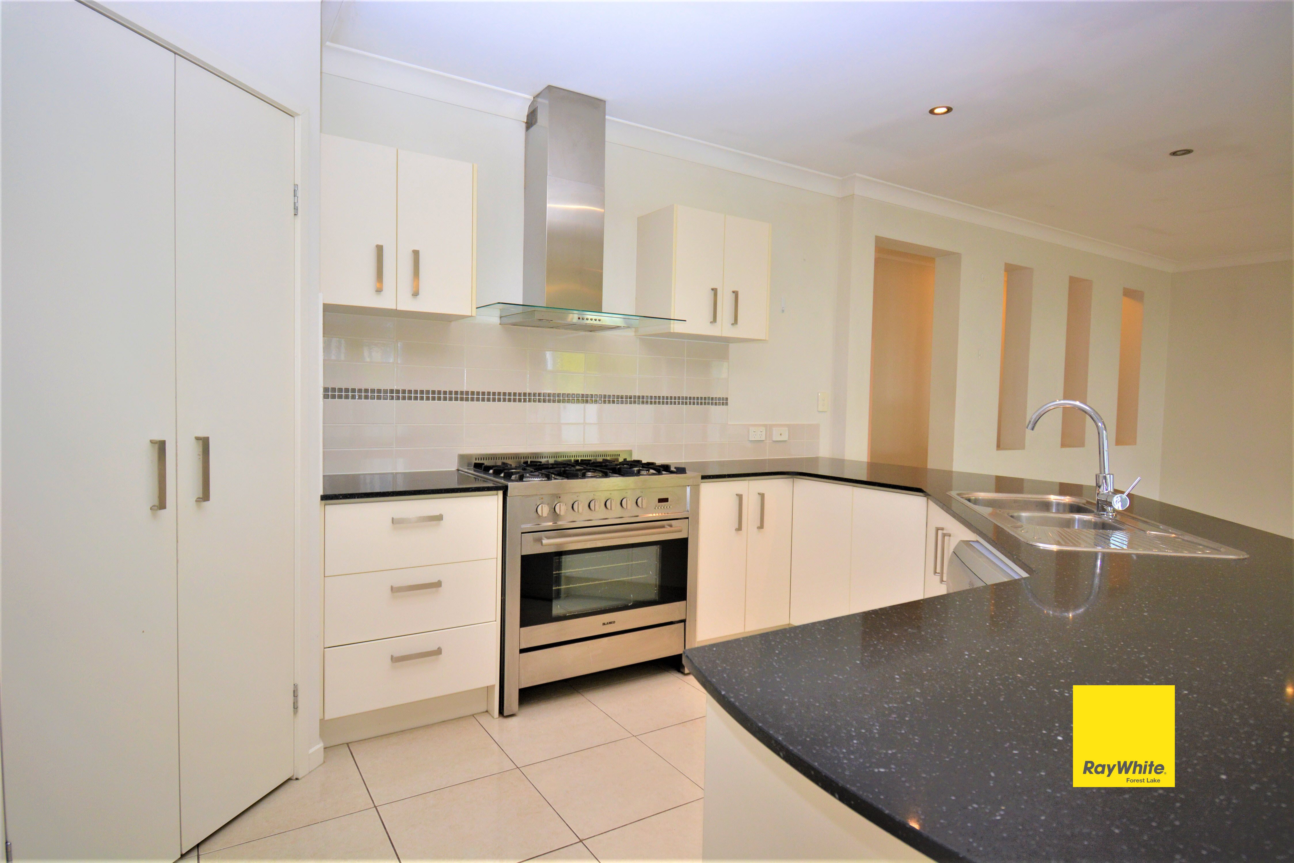 3 Bottlebrush Street — photo 4 of 18