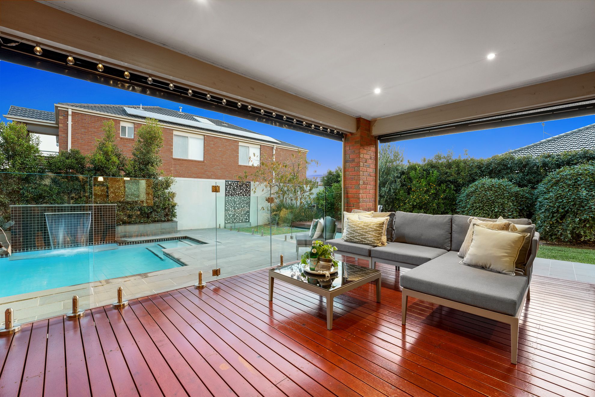 8 Bronte Way, Taylors Hill, VIC 3037