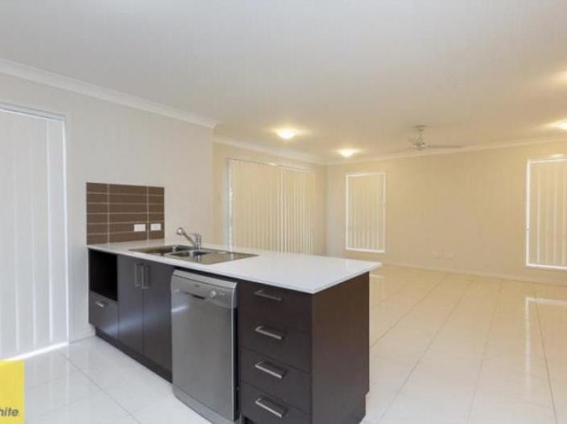 7 Eucalyptus Crescent, Ripley, QLD 4306