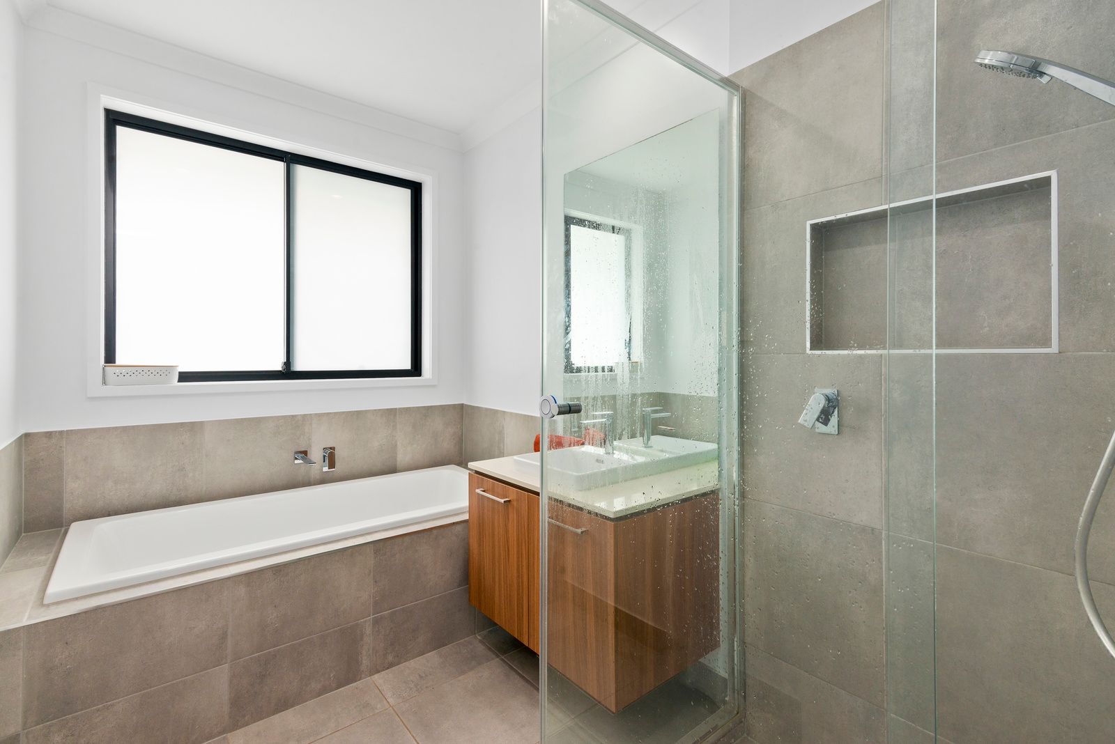 6 Taperell Drive — photo 13 of 15