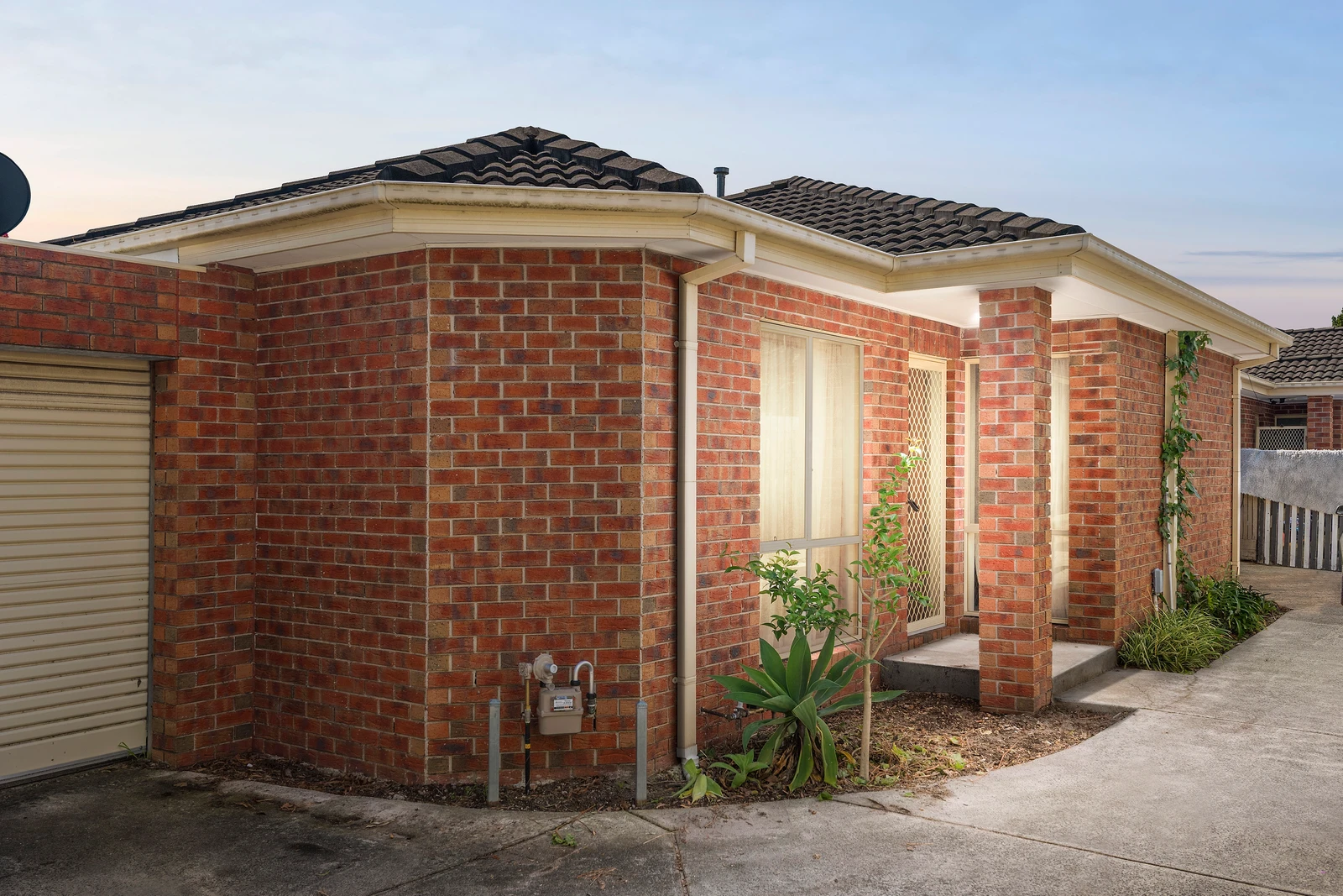 2/56 Roberts Street, Frankston, VIC 3199