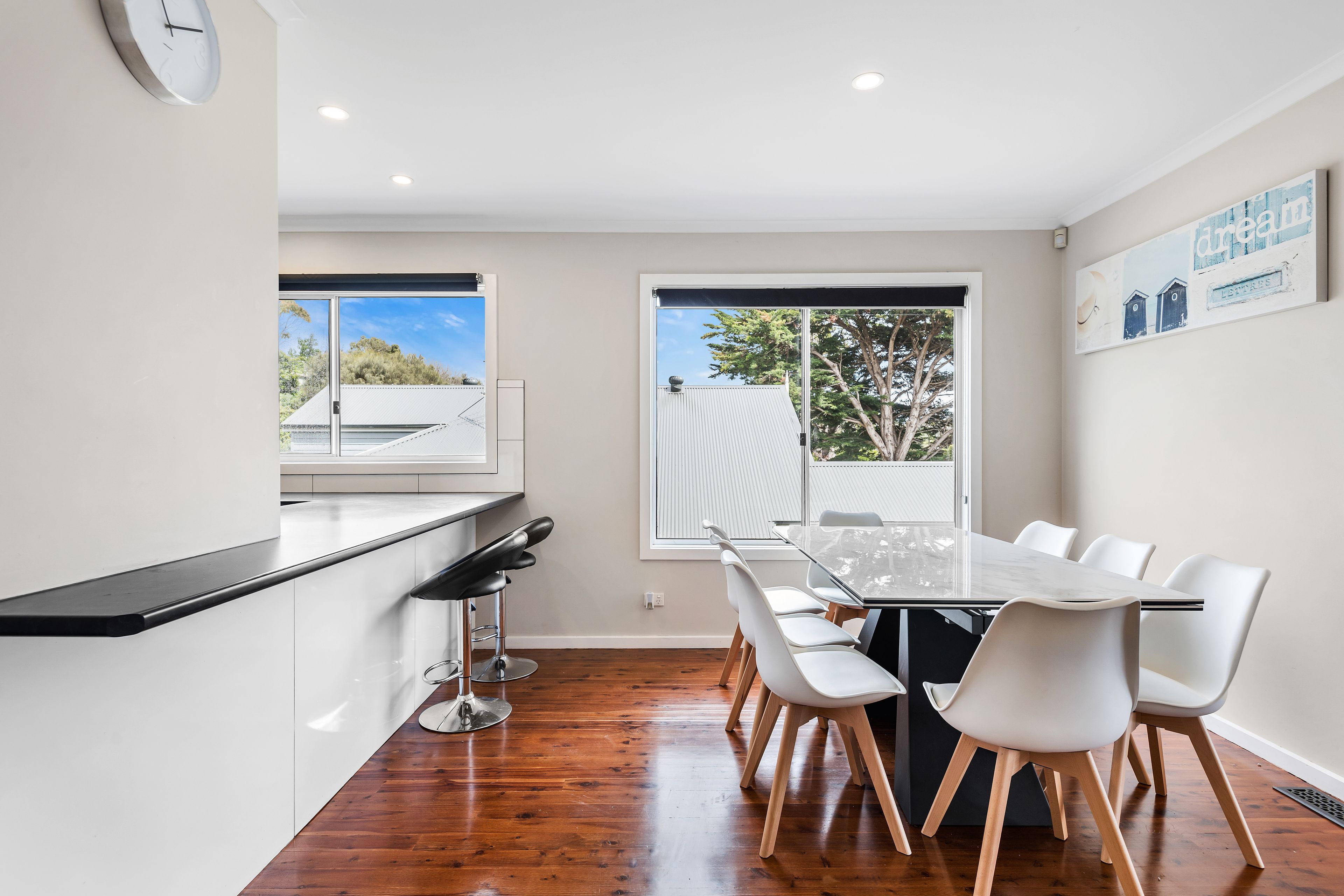 7 Sherwood Road — photo 3 of 22