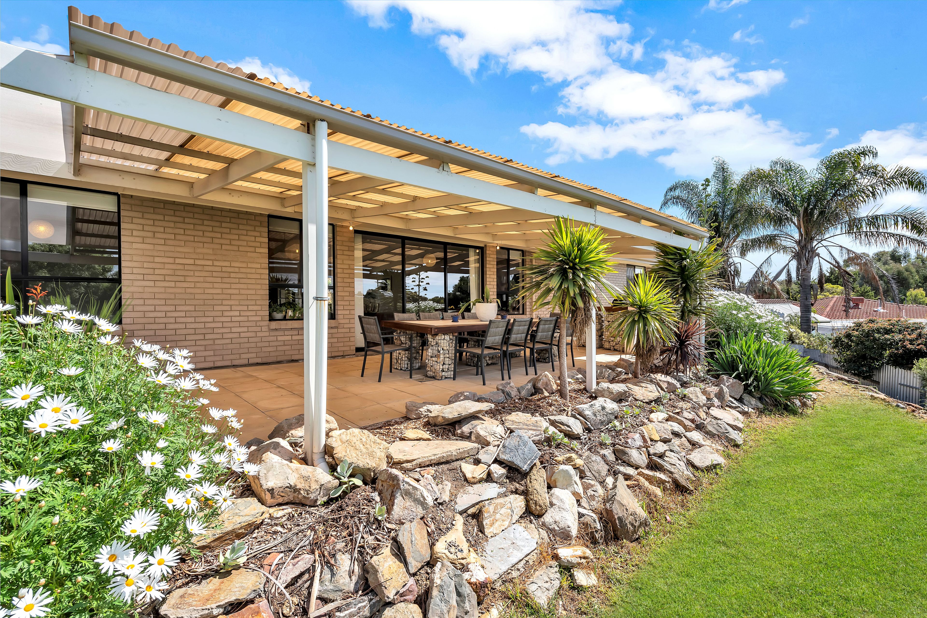 18A Featherstone Drive, HUNTFIELD HEIGHTS SA 5163