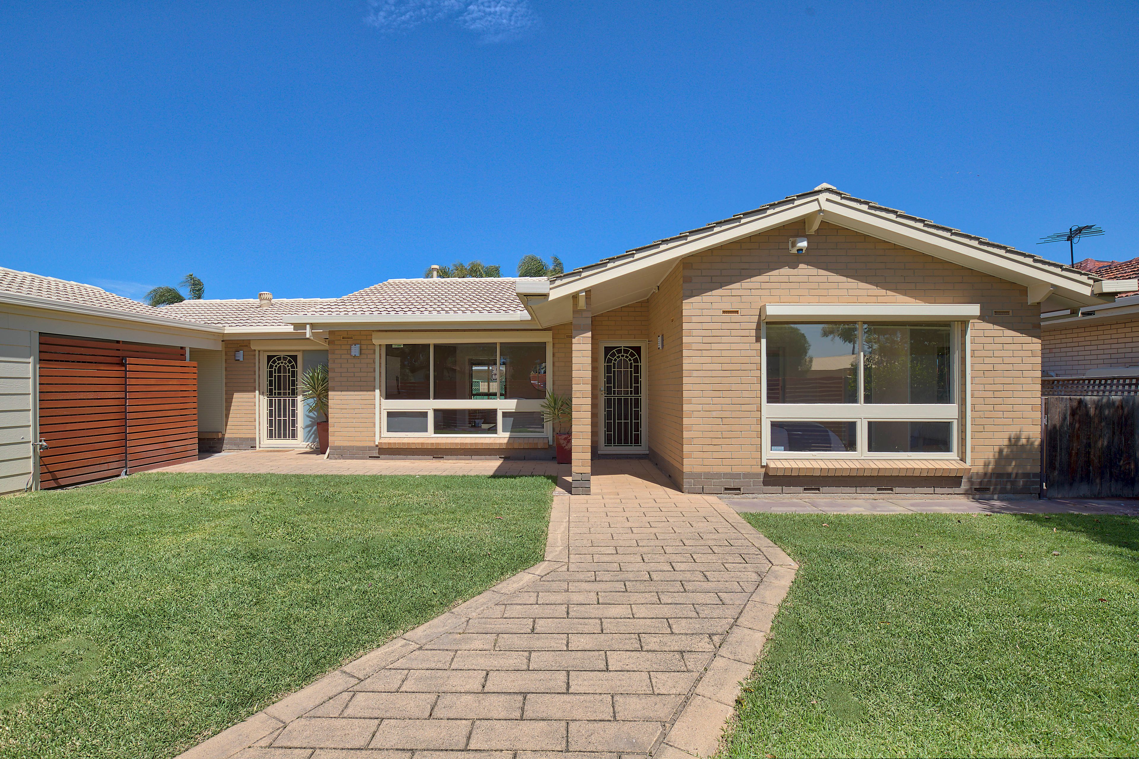 4 Flavel Street, West Beach, SA 5024