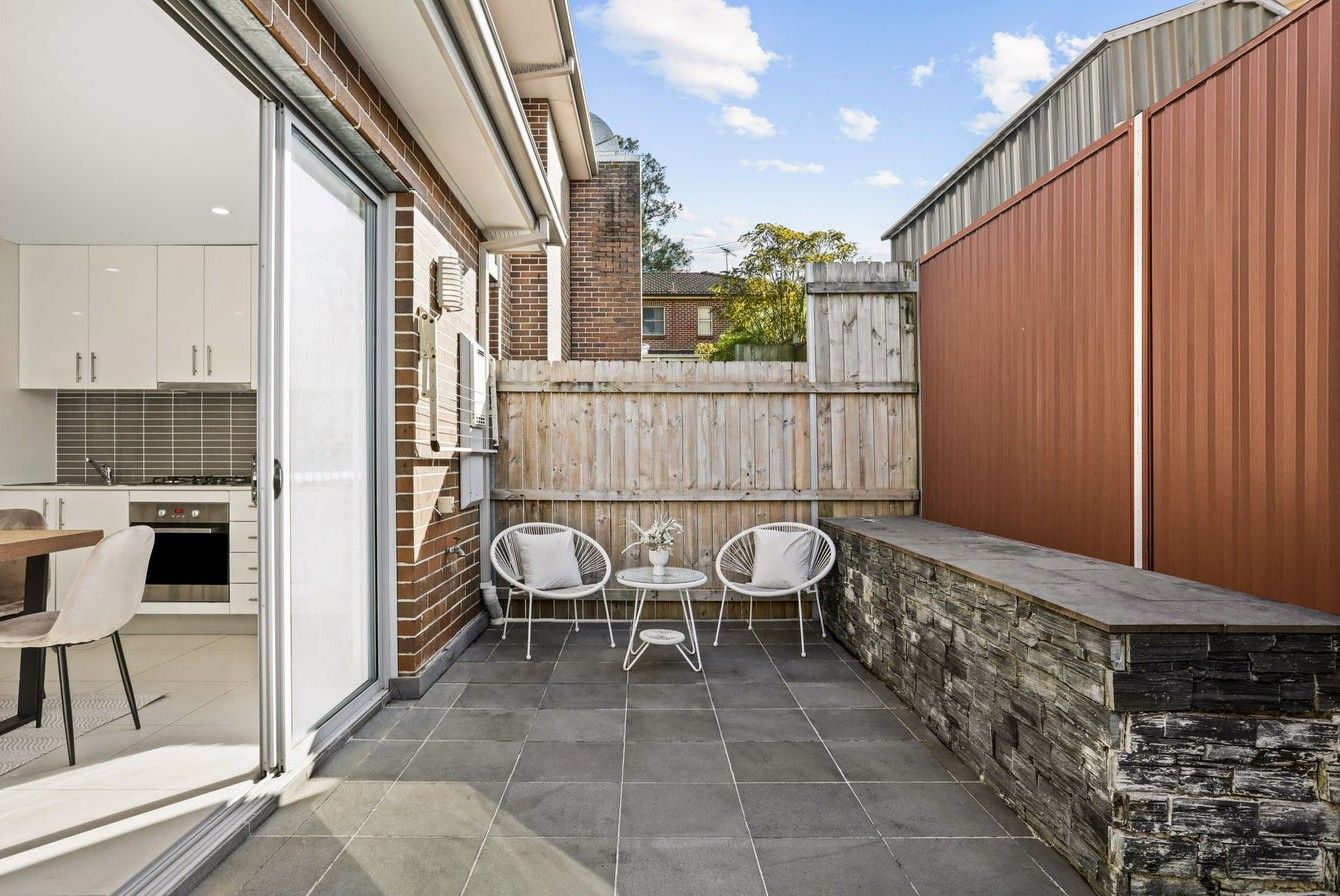 10/84-86 Burwood Road — photo 8 of 11