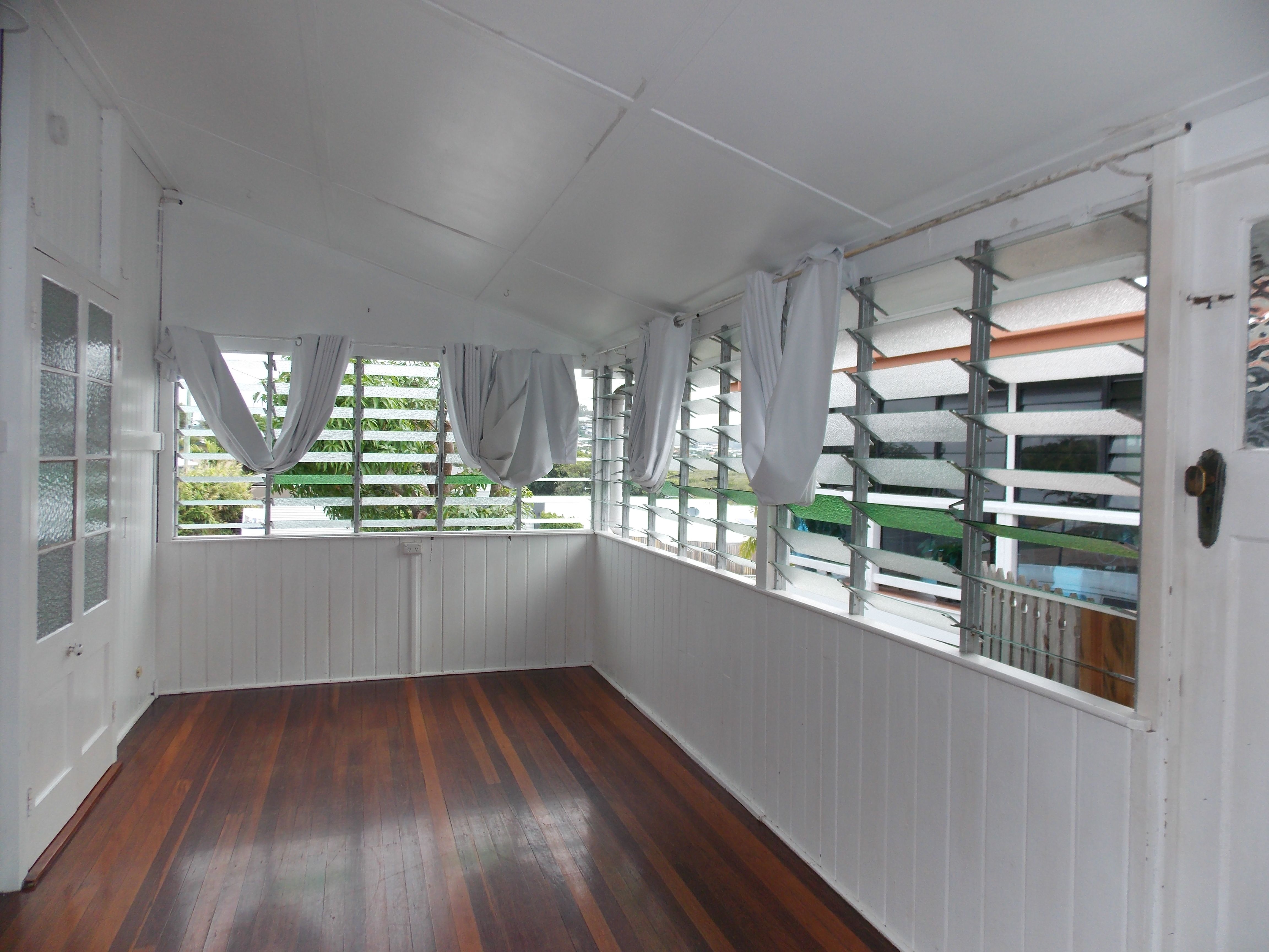 11 Matthew Flinders Drive, Cooee Bay, QLD 4703