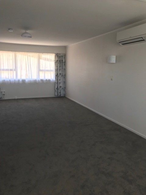 2/24 Waterloo Street, Howick, Manukau City